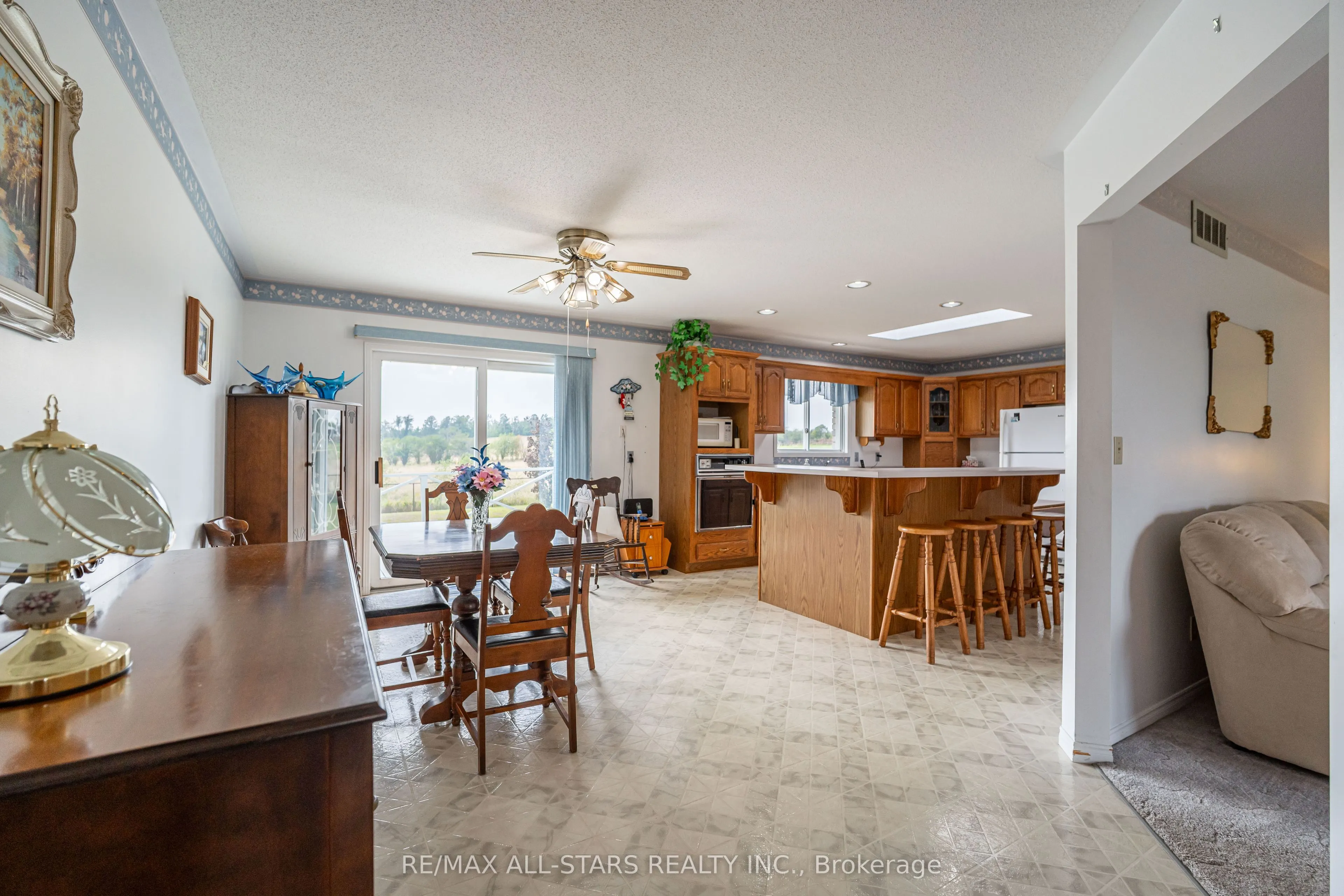 55 Sturgeon Street N