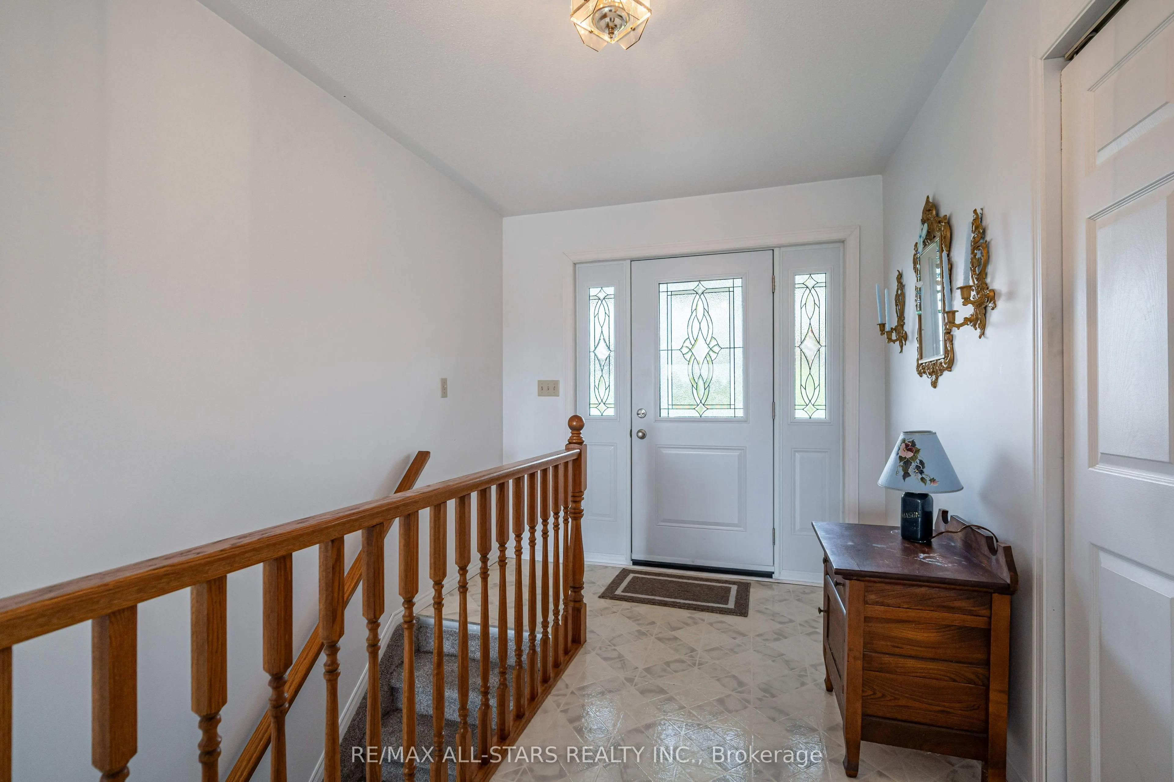 55 Sturgeon Street N