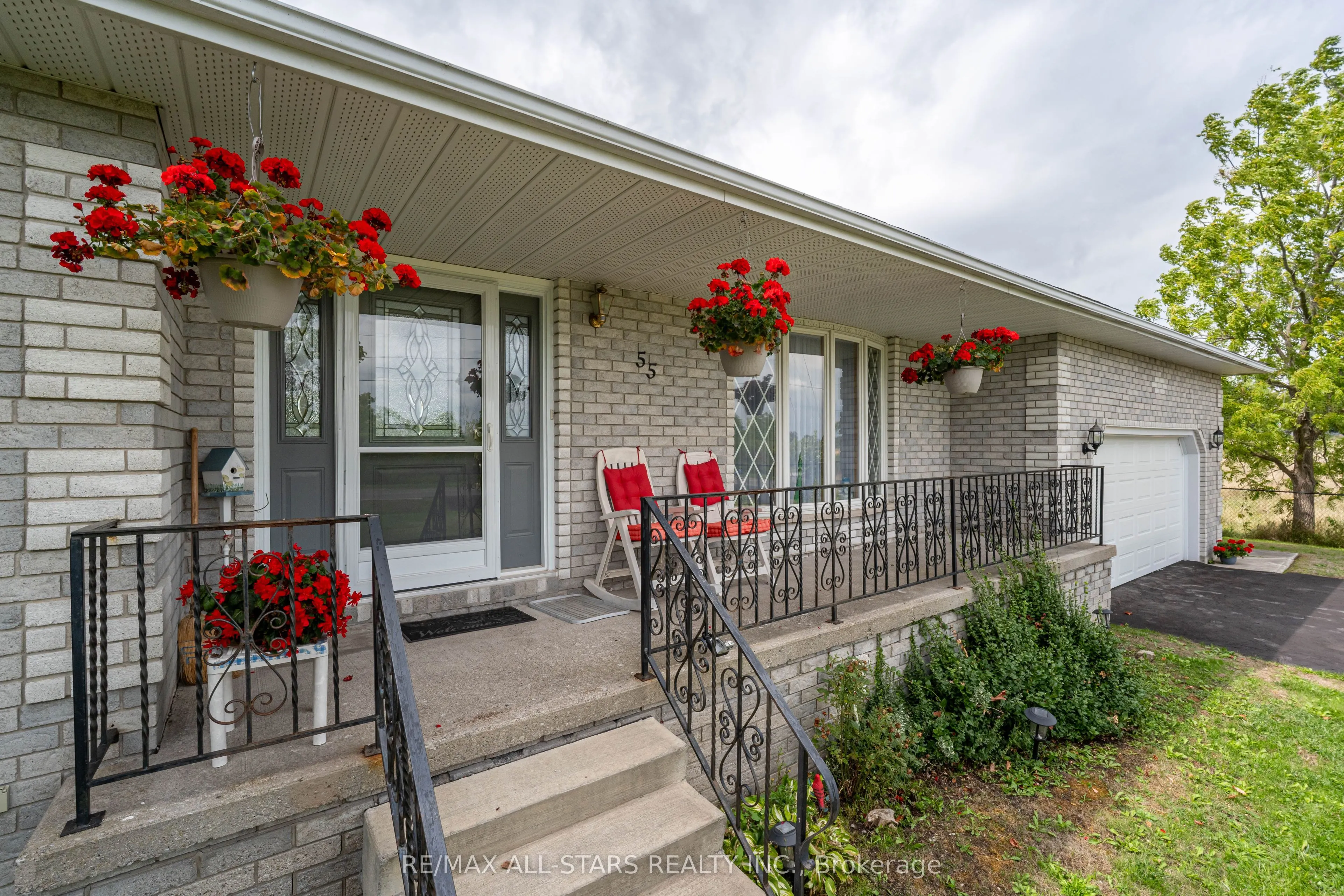 55 Sturgeon Street N