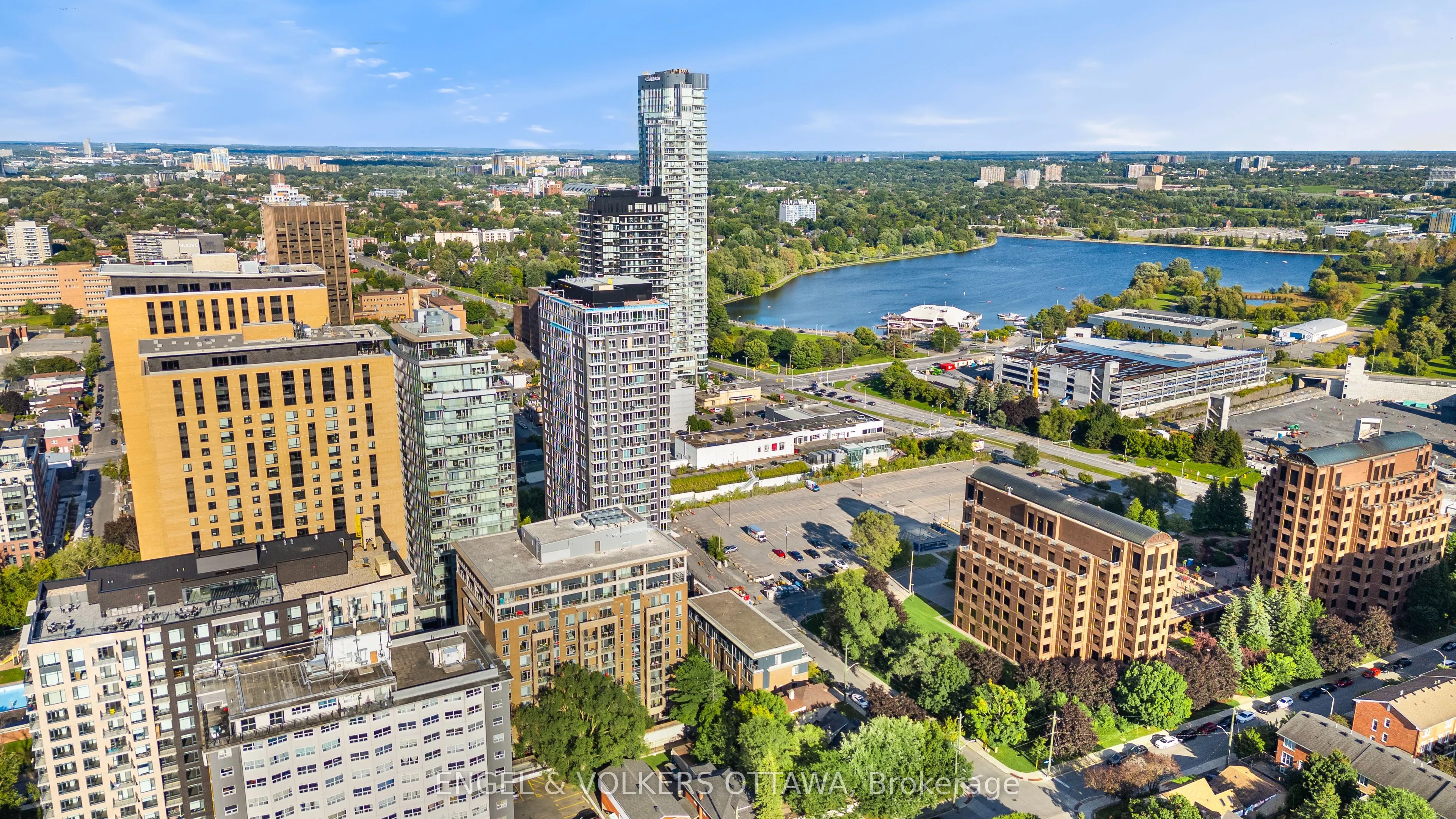 111 Champagne Avenue S, #807