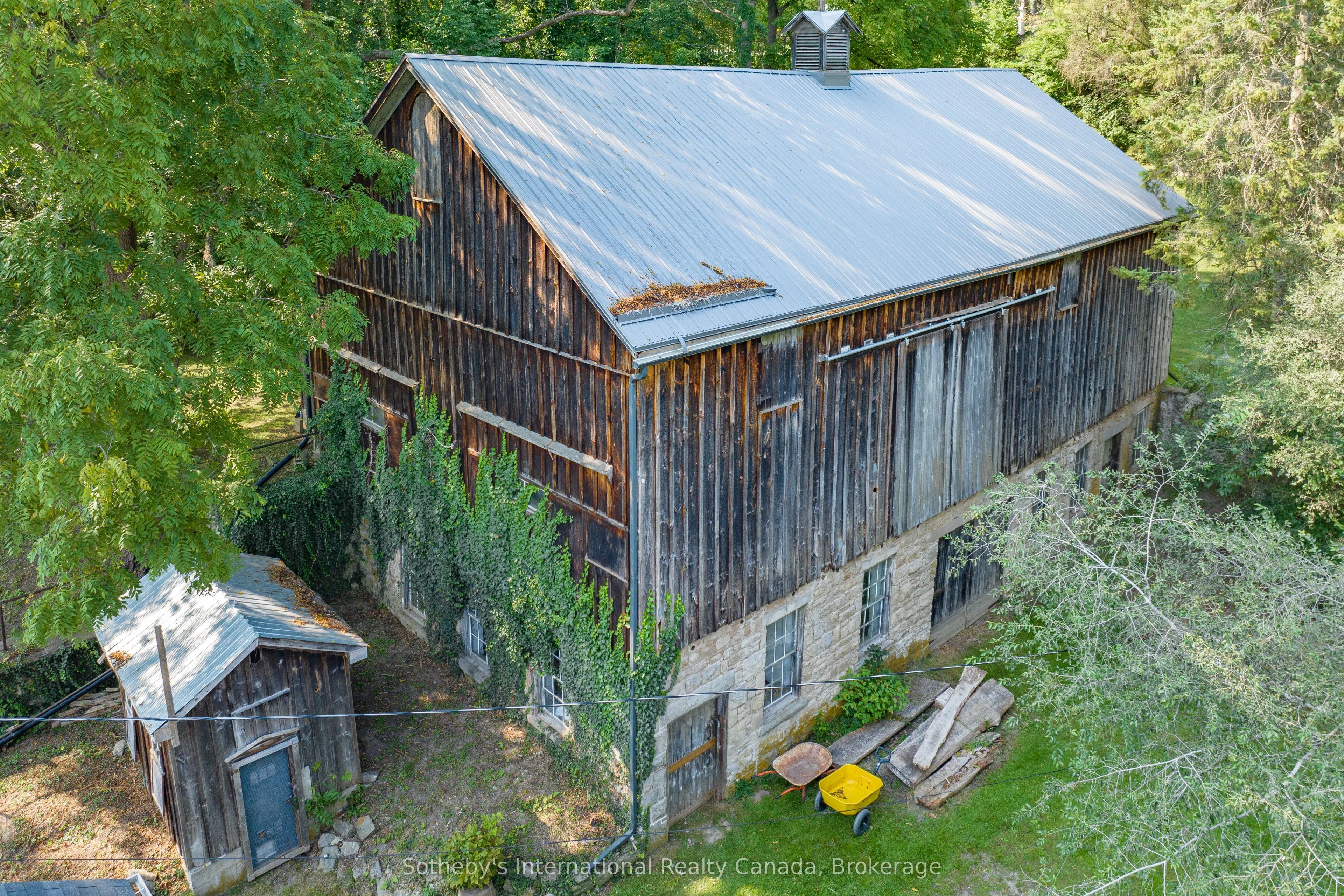 1 Springhill Street