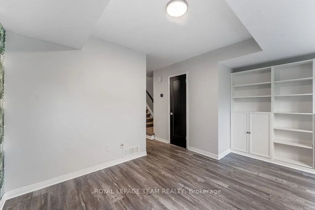 77 Steele Park Private, #7