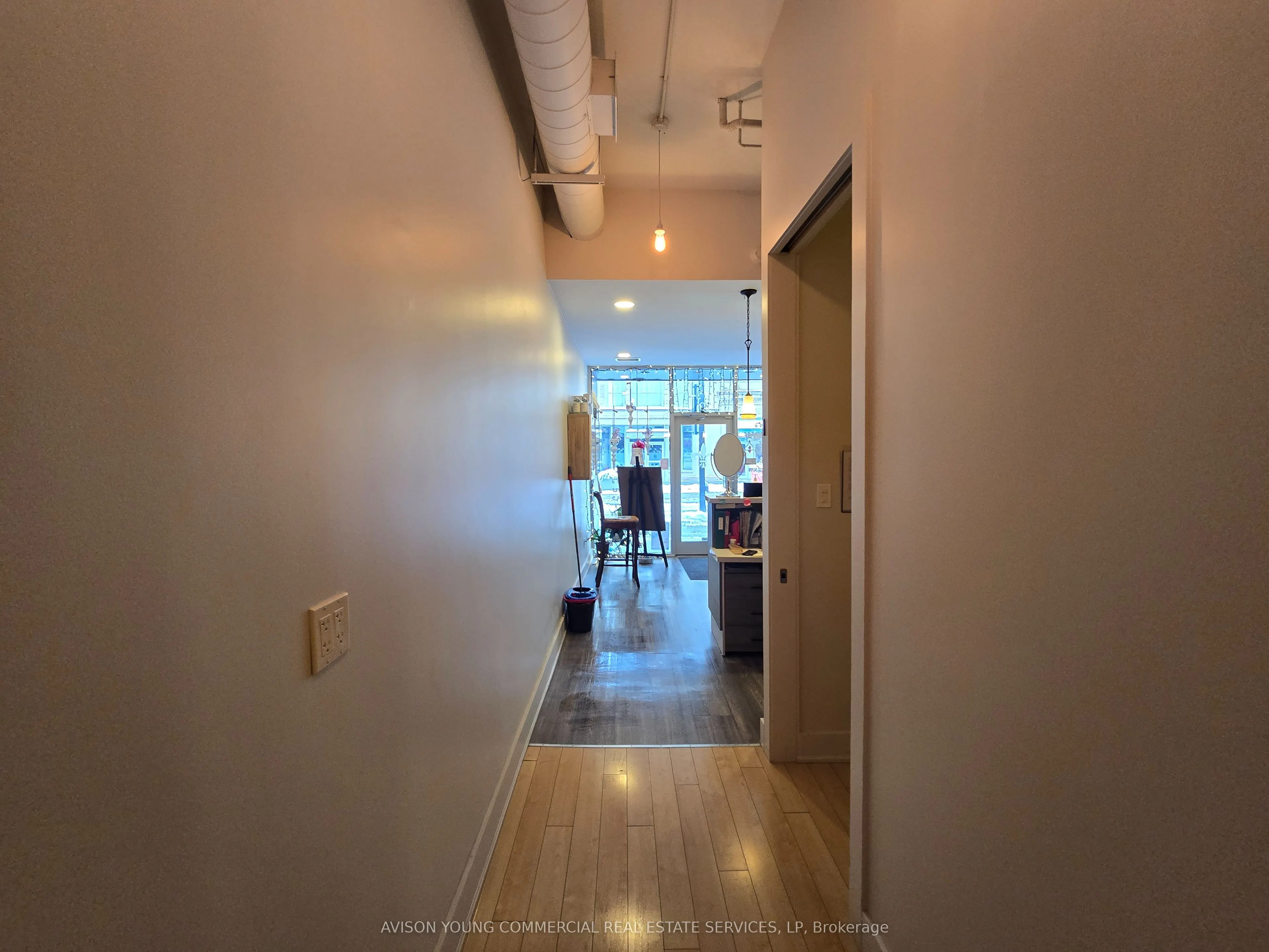 201 Dundas Street, #Main
