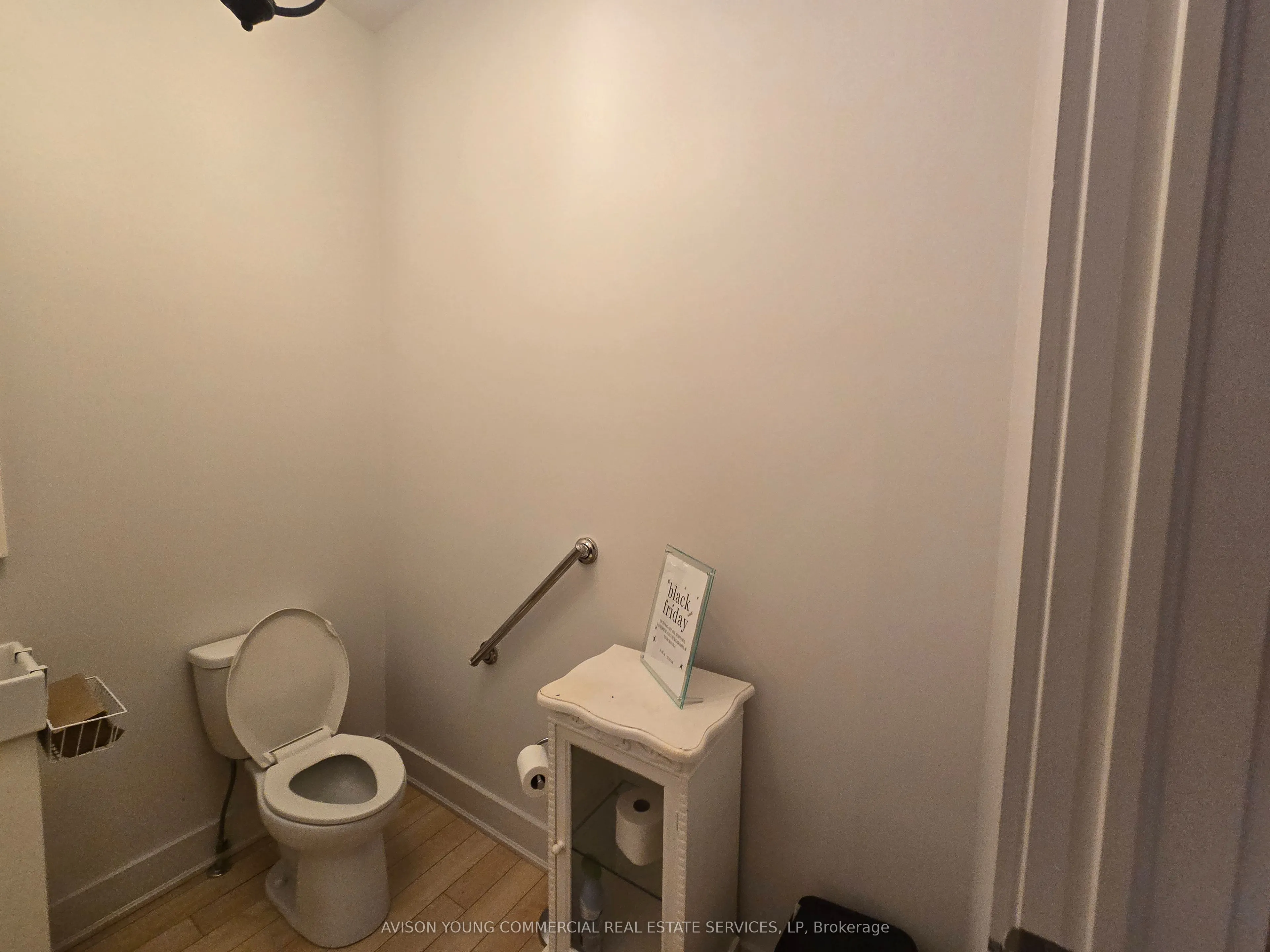 201 Dundas Street, #Main
