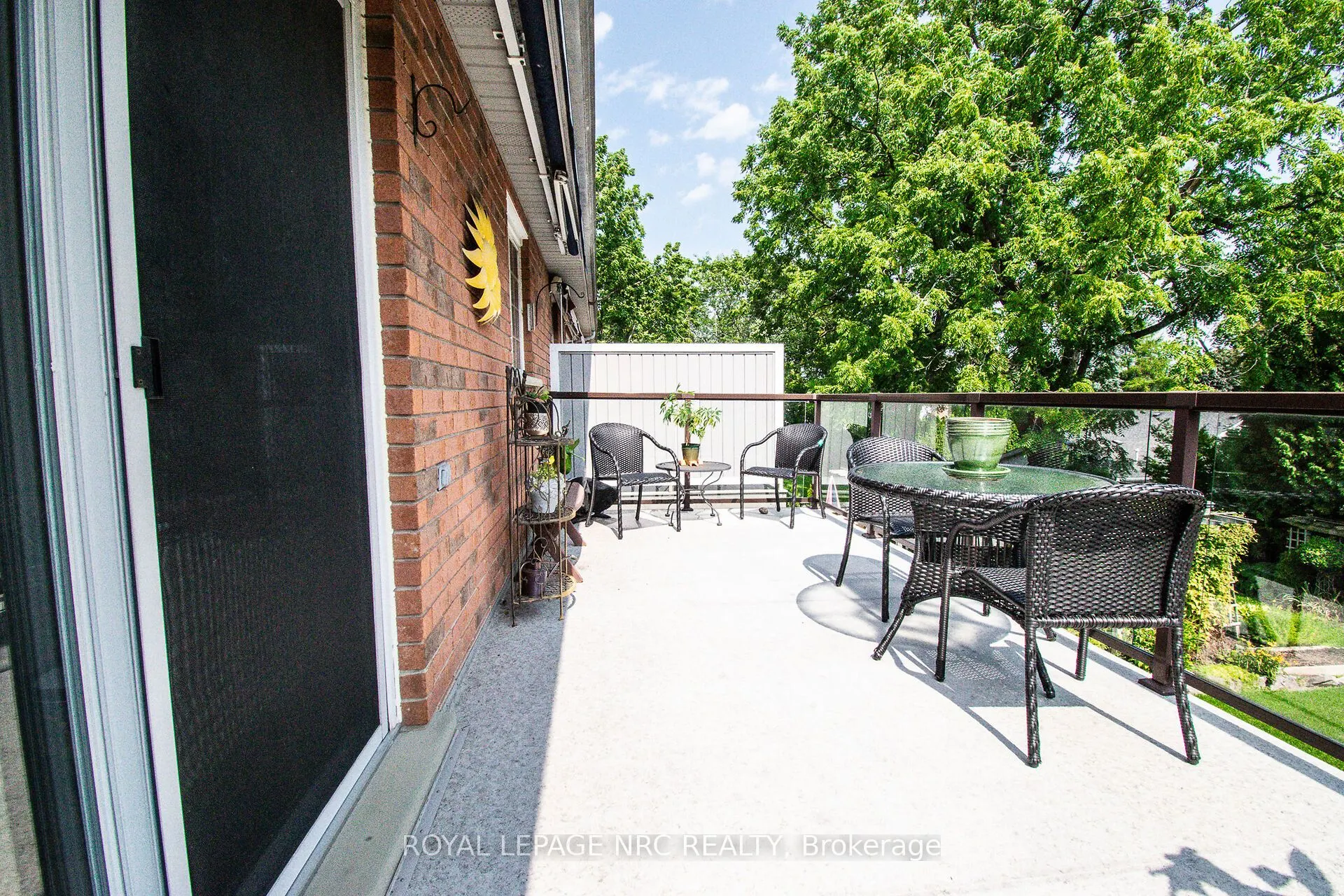11 KINSMAN Court
