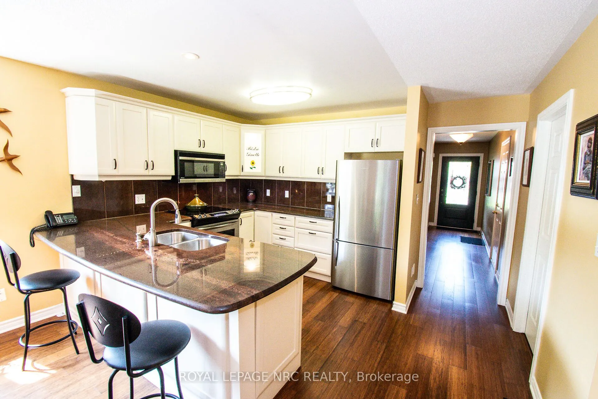 11 KINSMAN Court