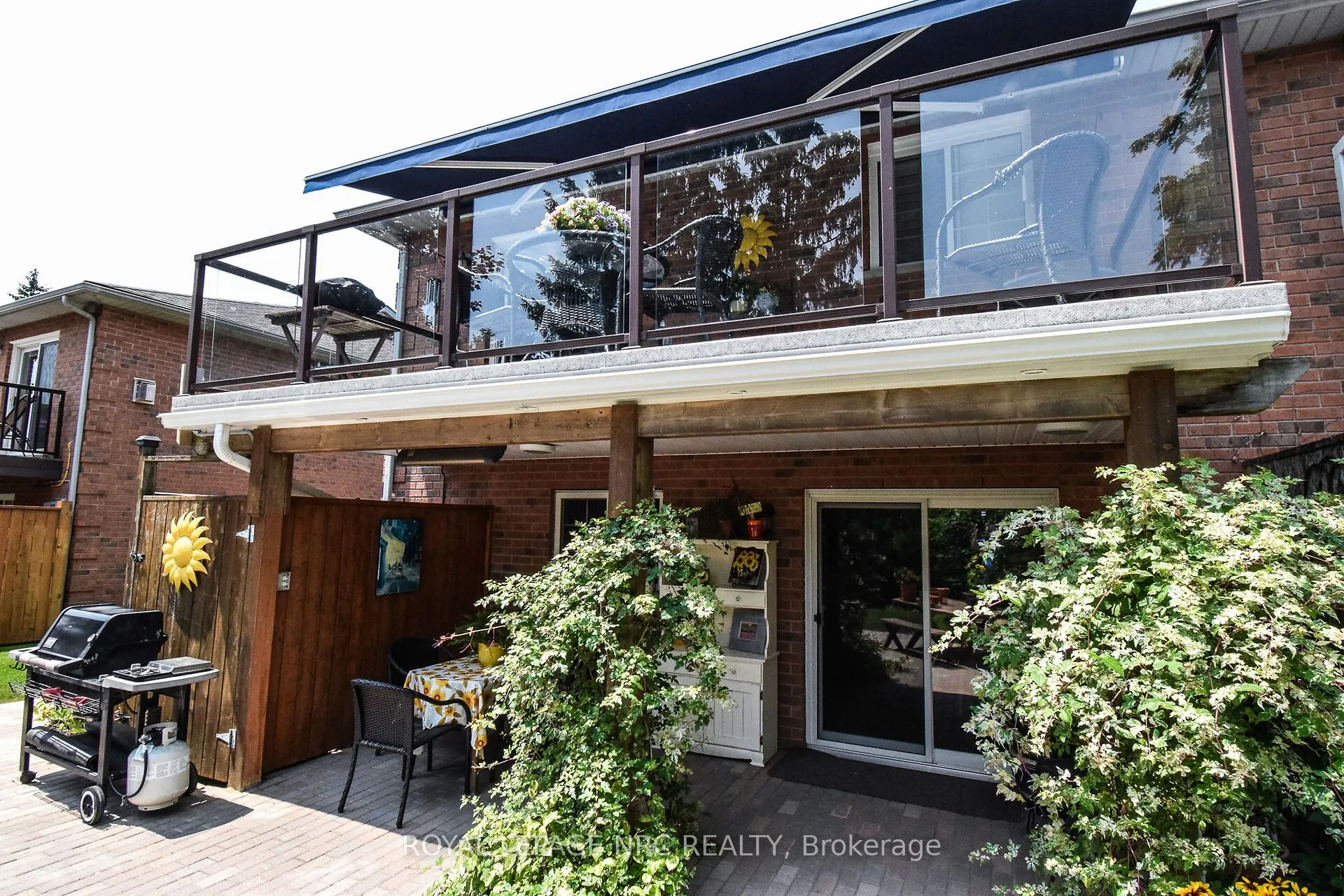 11 KINSMAN Court