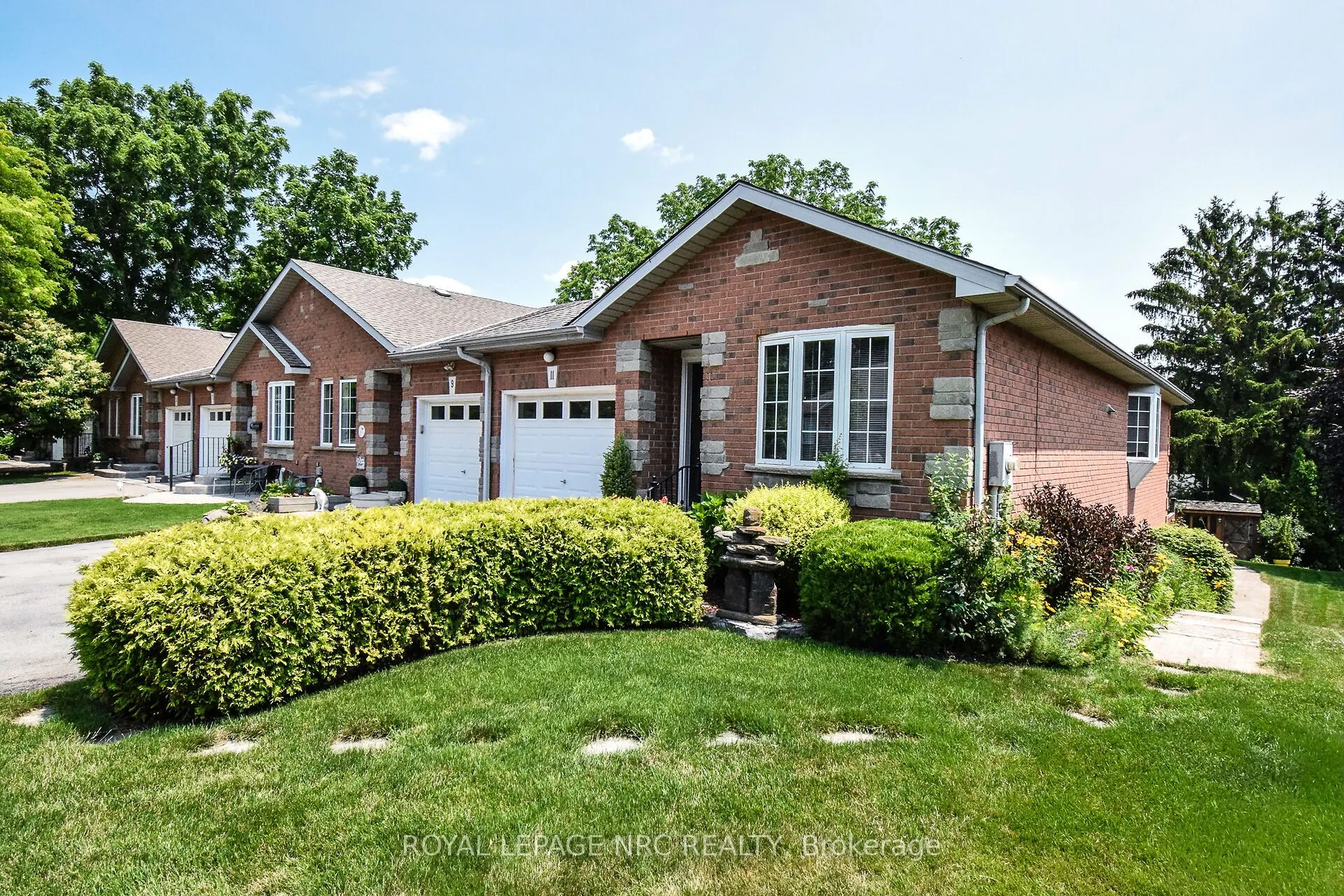 11 KINSMAN Court