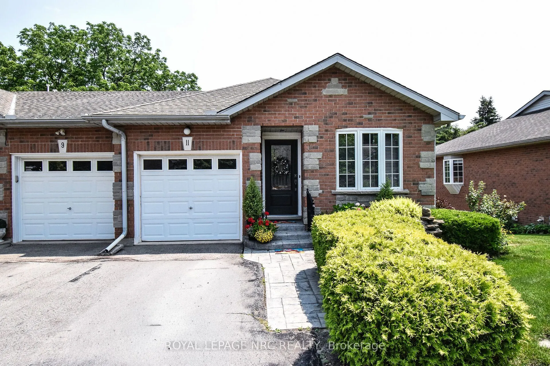 11 KINSMAN Court