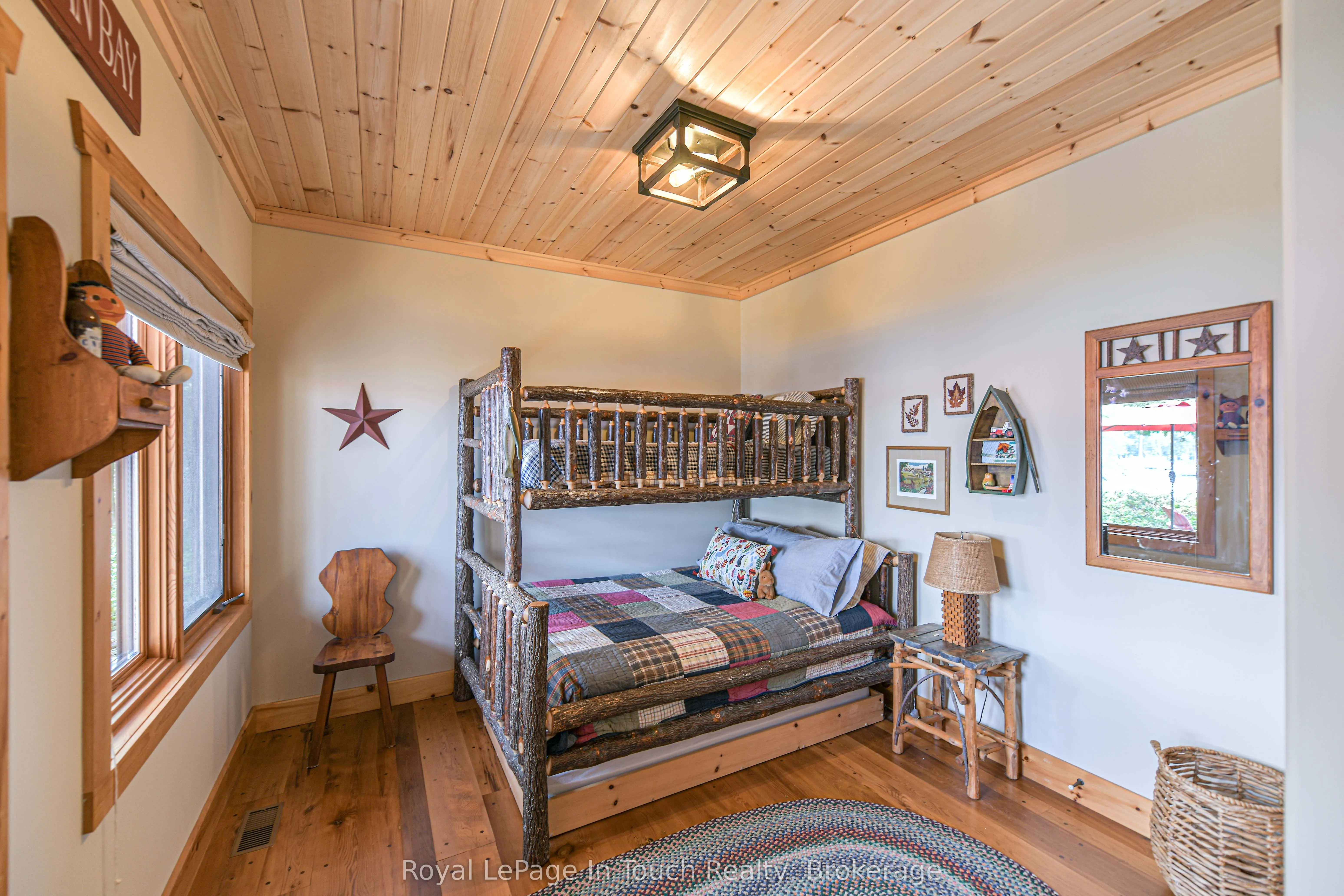 4 Is 2075 Arthur Island, Georgian Bay