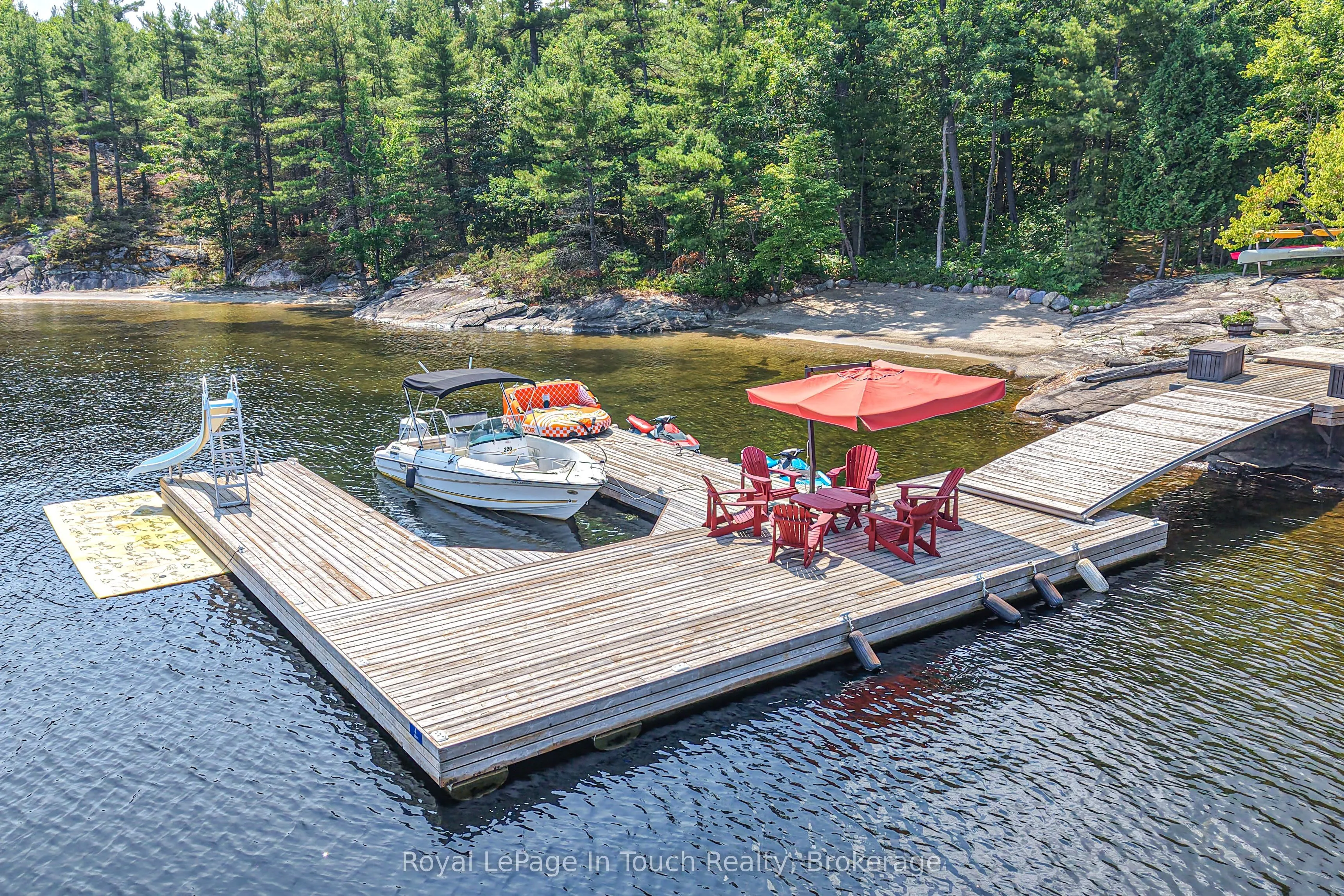 4 Is 2075 Arthur Island, Georgian Bay