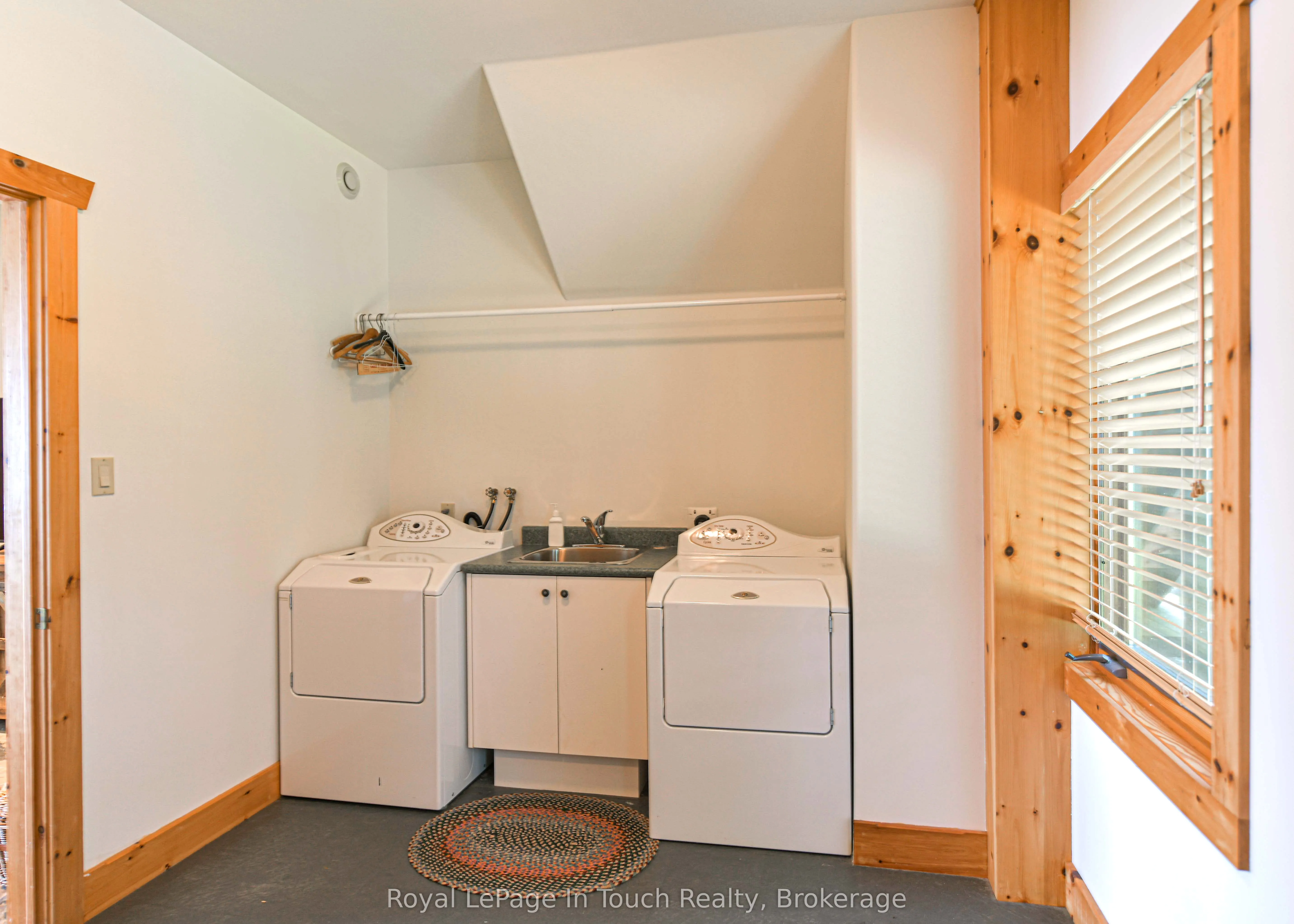 4 Is 2075 Arthur Island, Georgian Bay