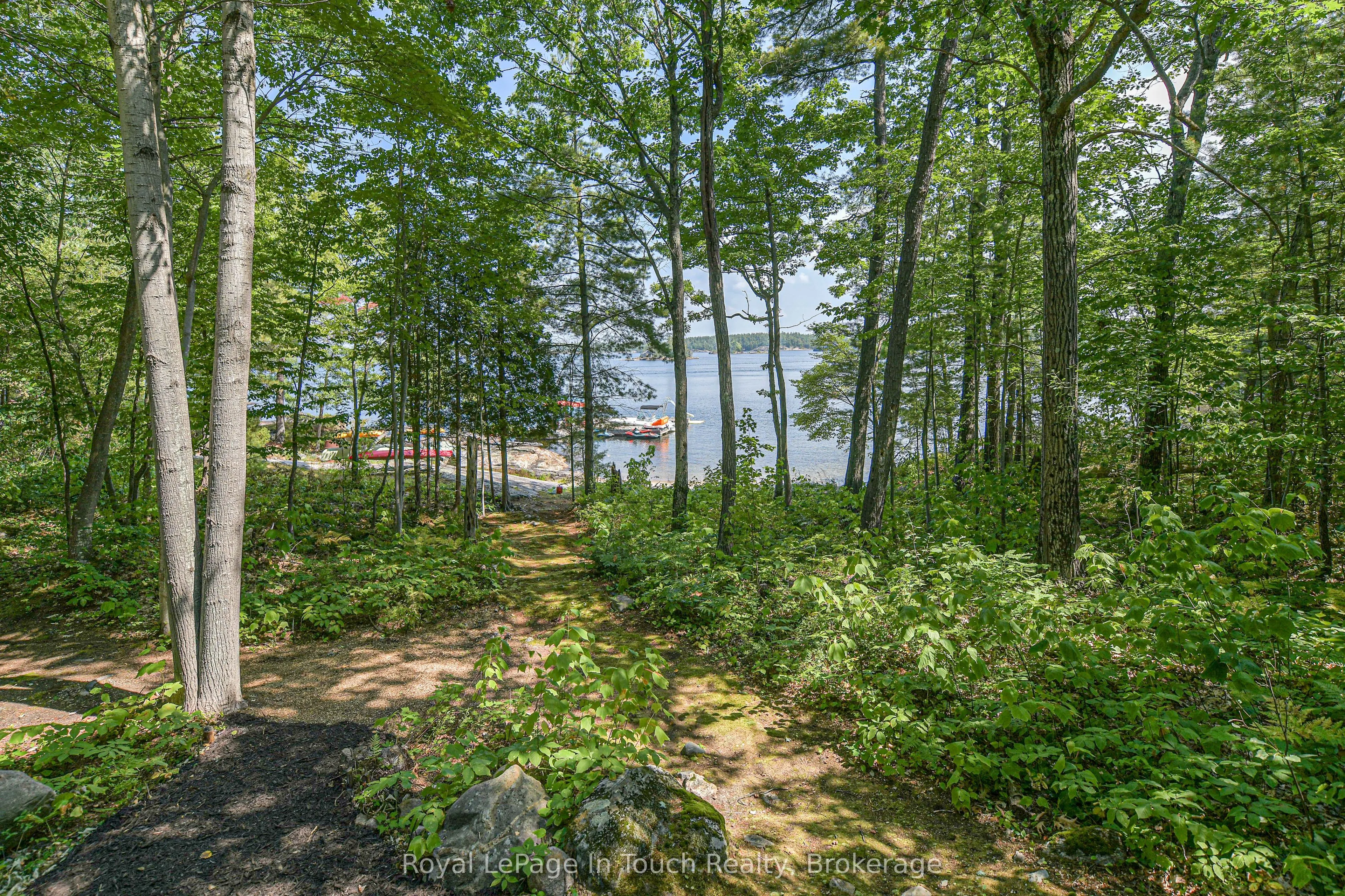 4 Is 2075 Arthur Island, Georgian Bay