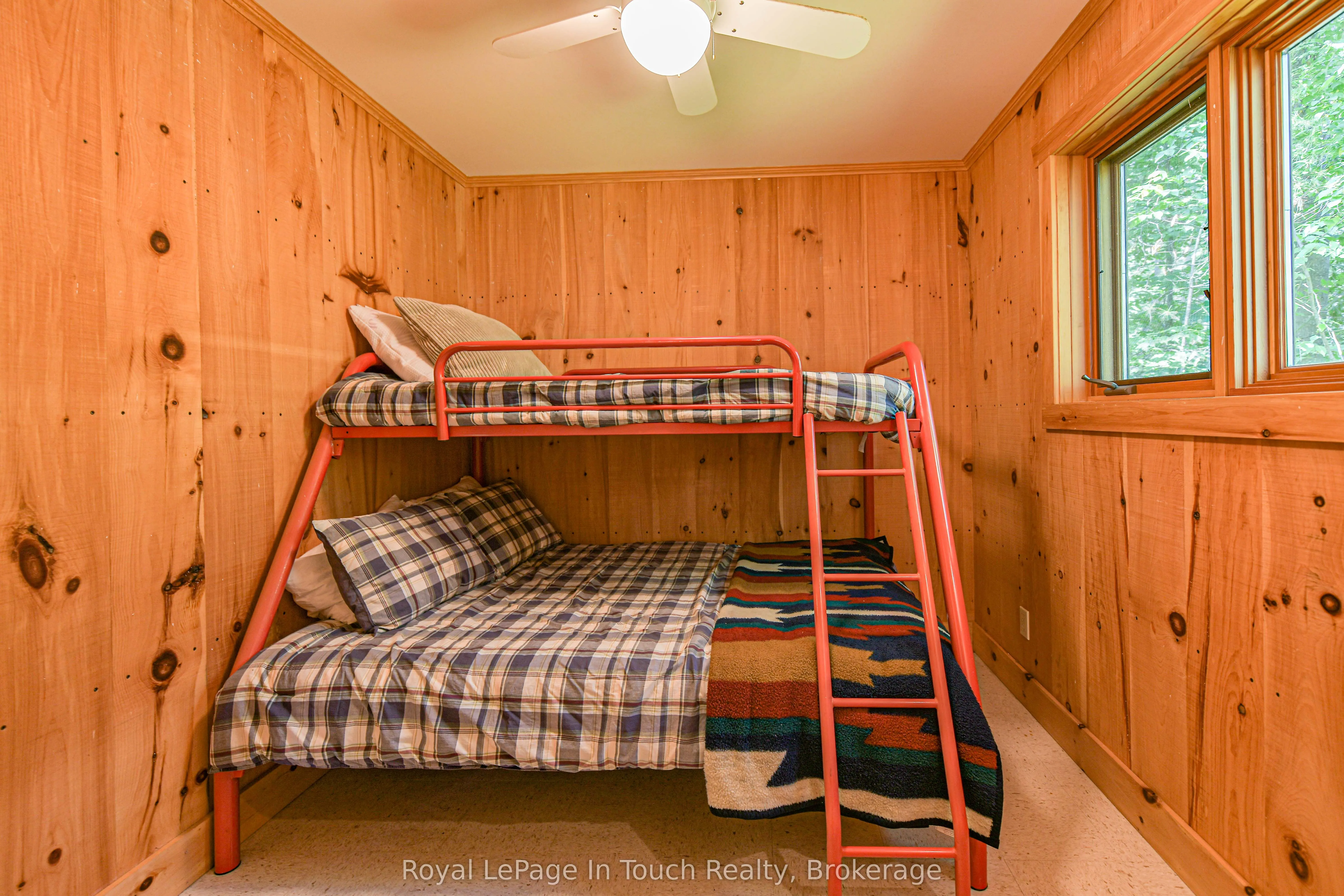 4 Is 2075 Arthur Island, Georgian Bay