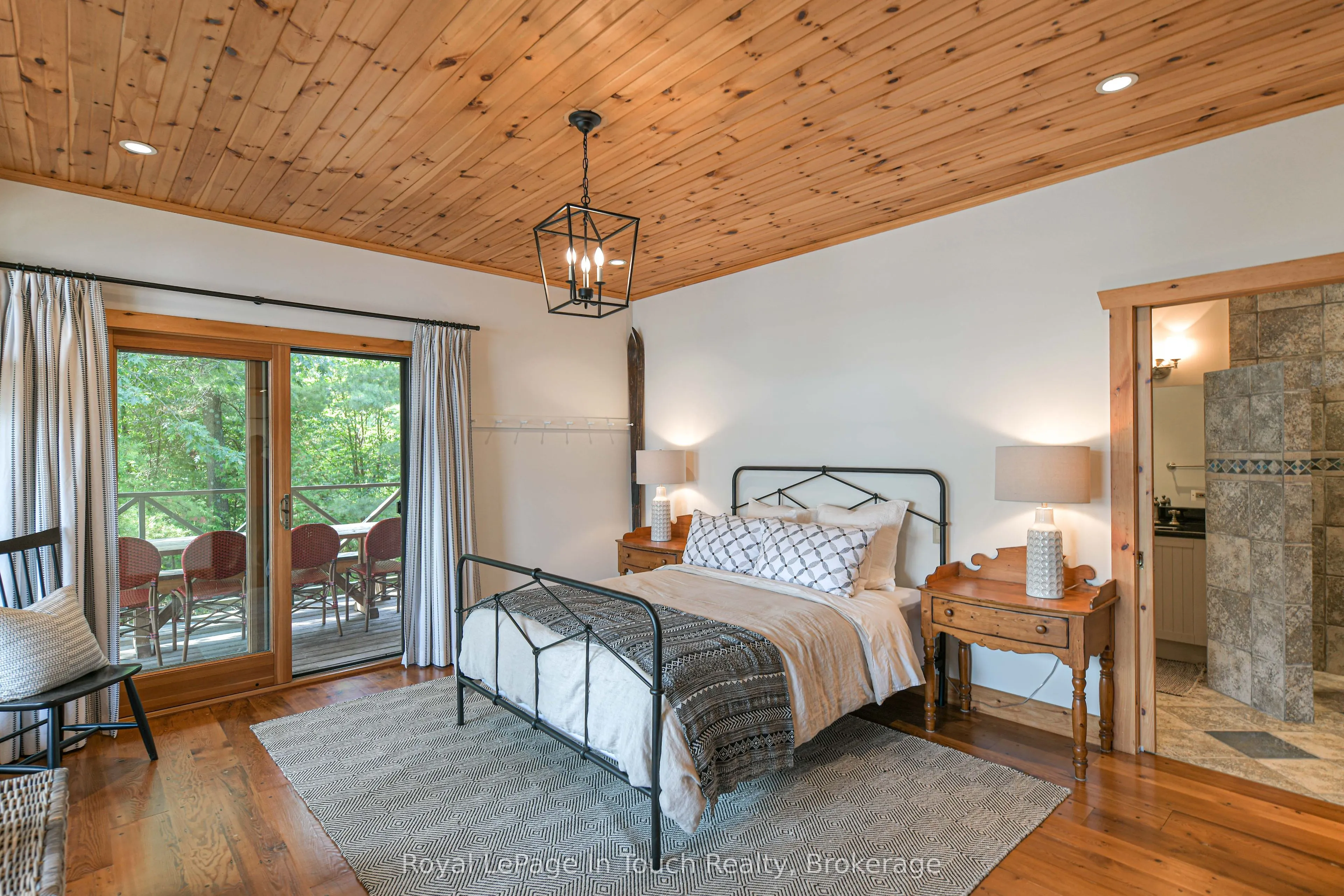 4 Is 2075 Arthur Island, Georgian Bay