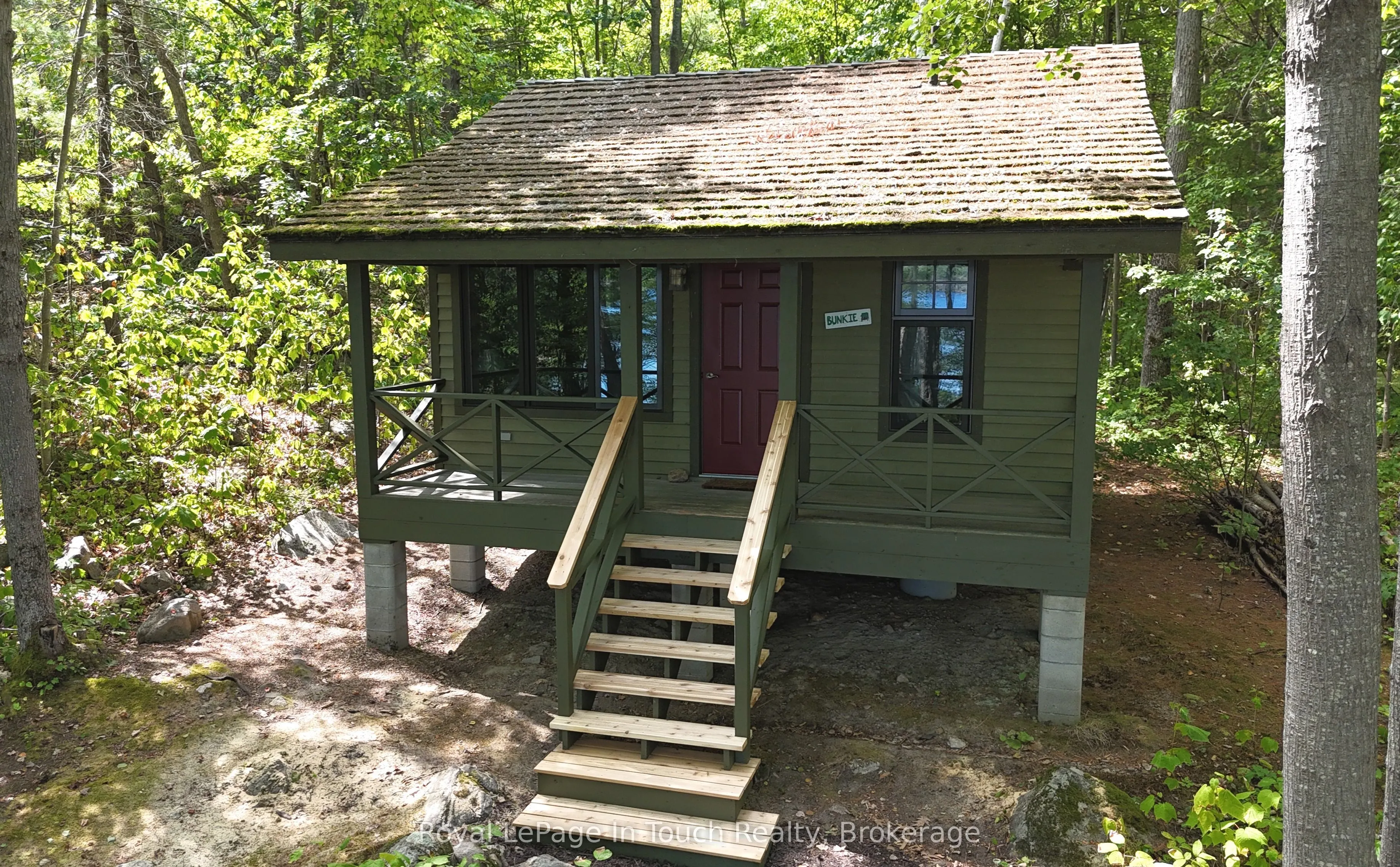 4 Is 2075 Arthur Island, Georgian Bay