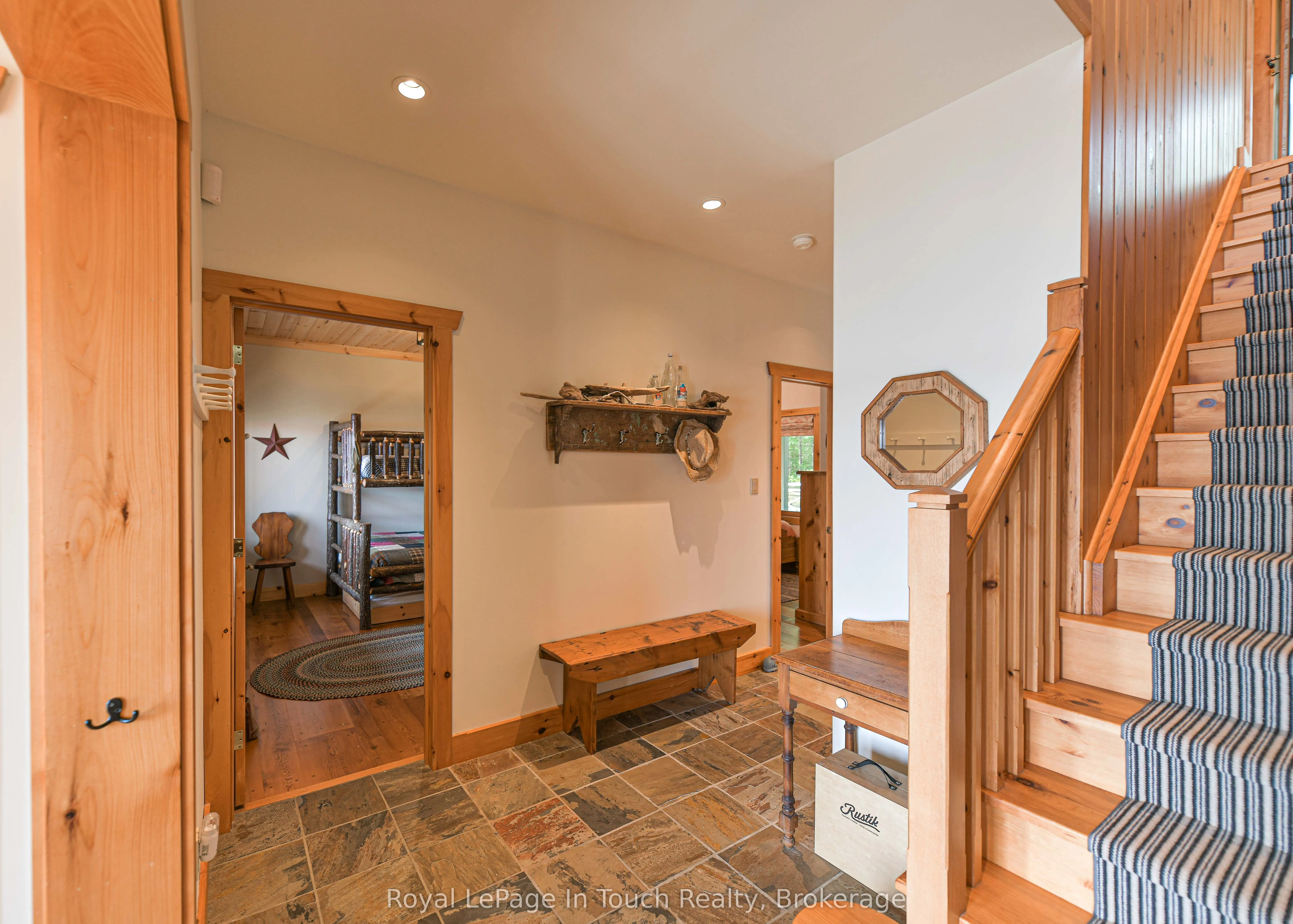 4 Is 2075 Arthur Island, Georgian Bay
