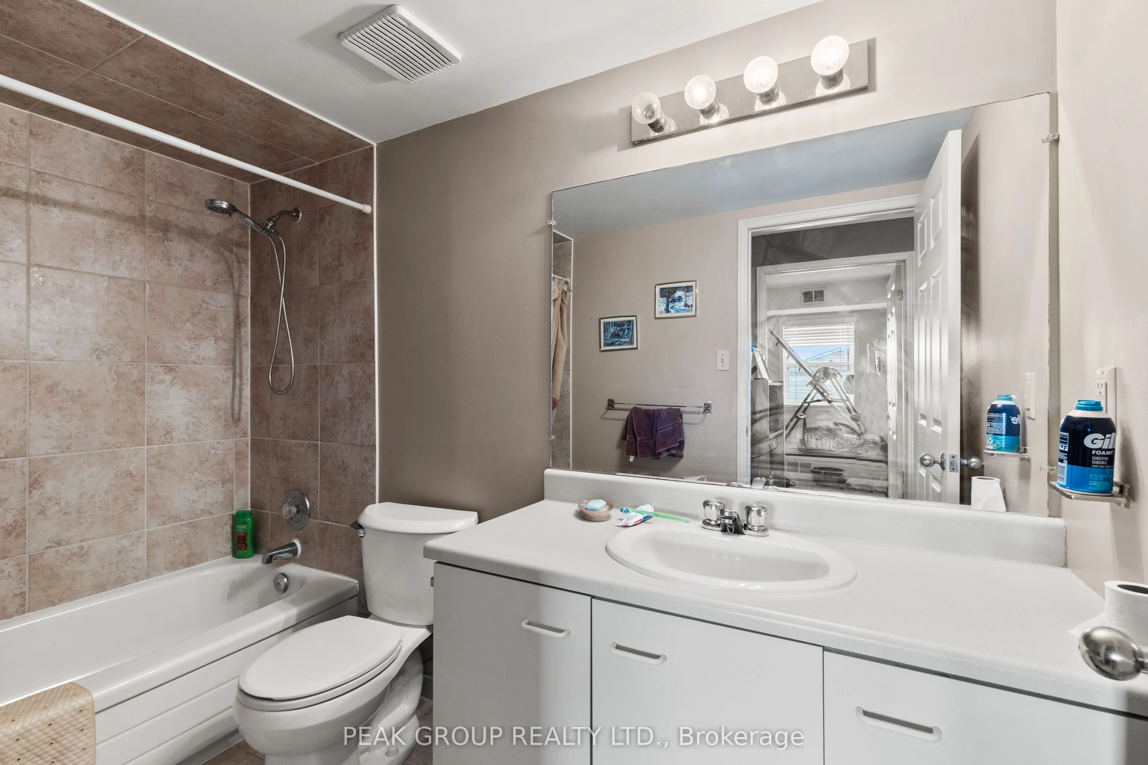 78 Roehampton Avenue, #311