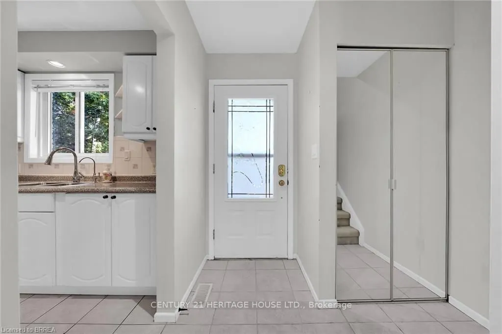 11 Colmar Place, #2