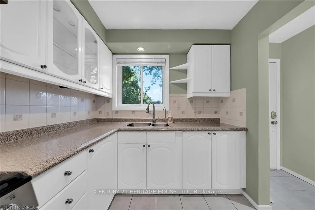 11 Colmar Place, #2