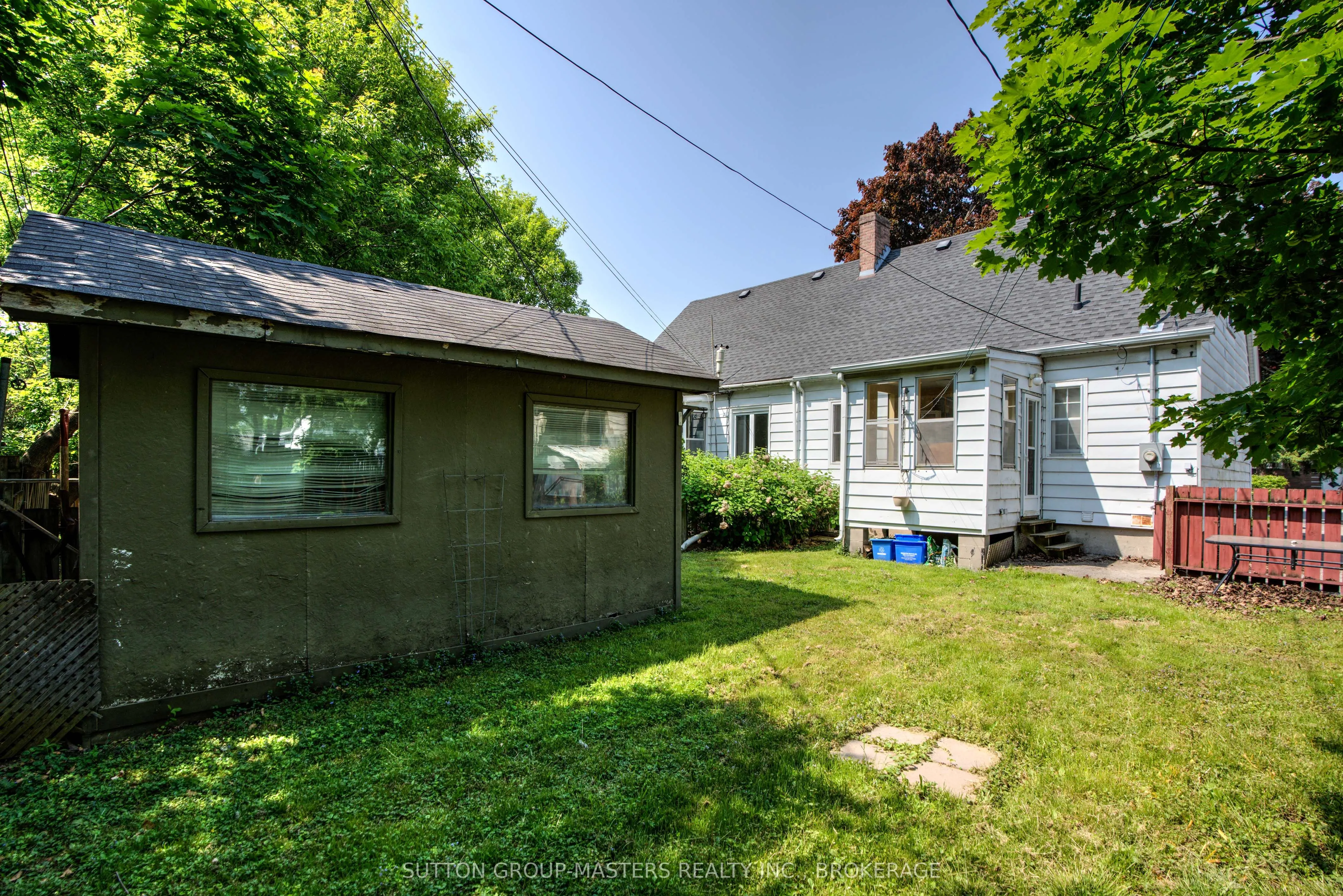 307 Palace Road