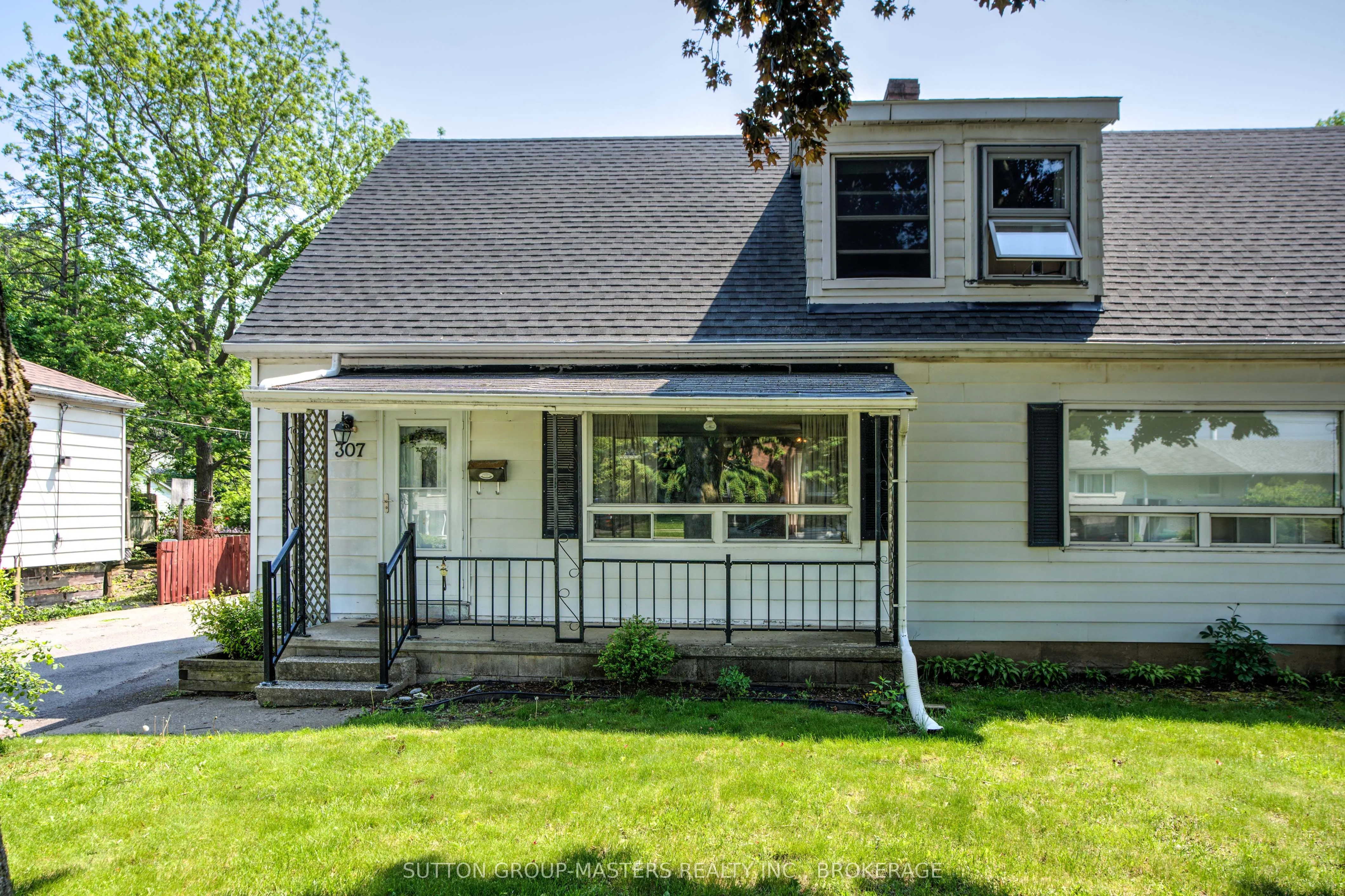 307 Palace Road