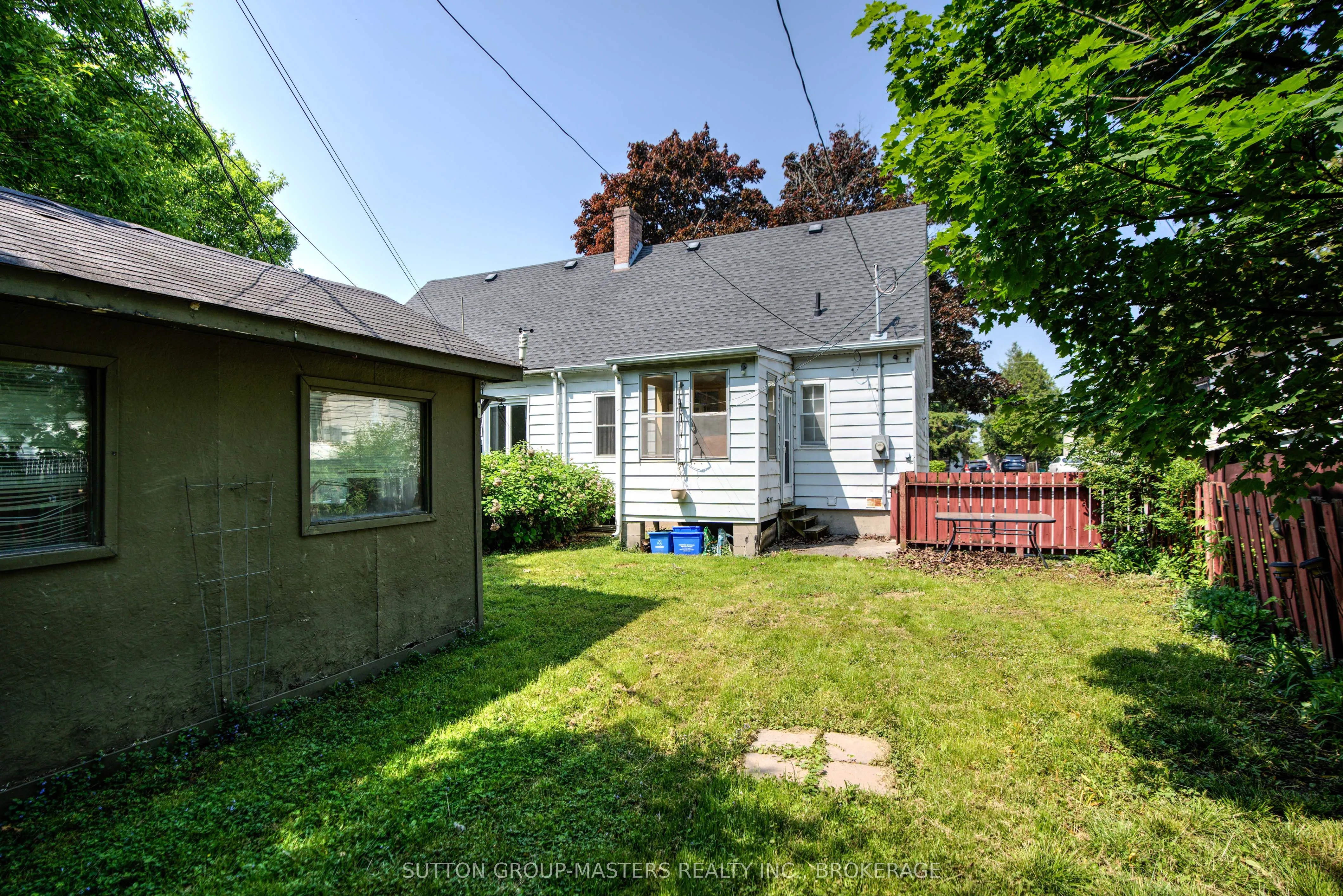 307 Palace Road