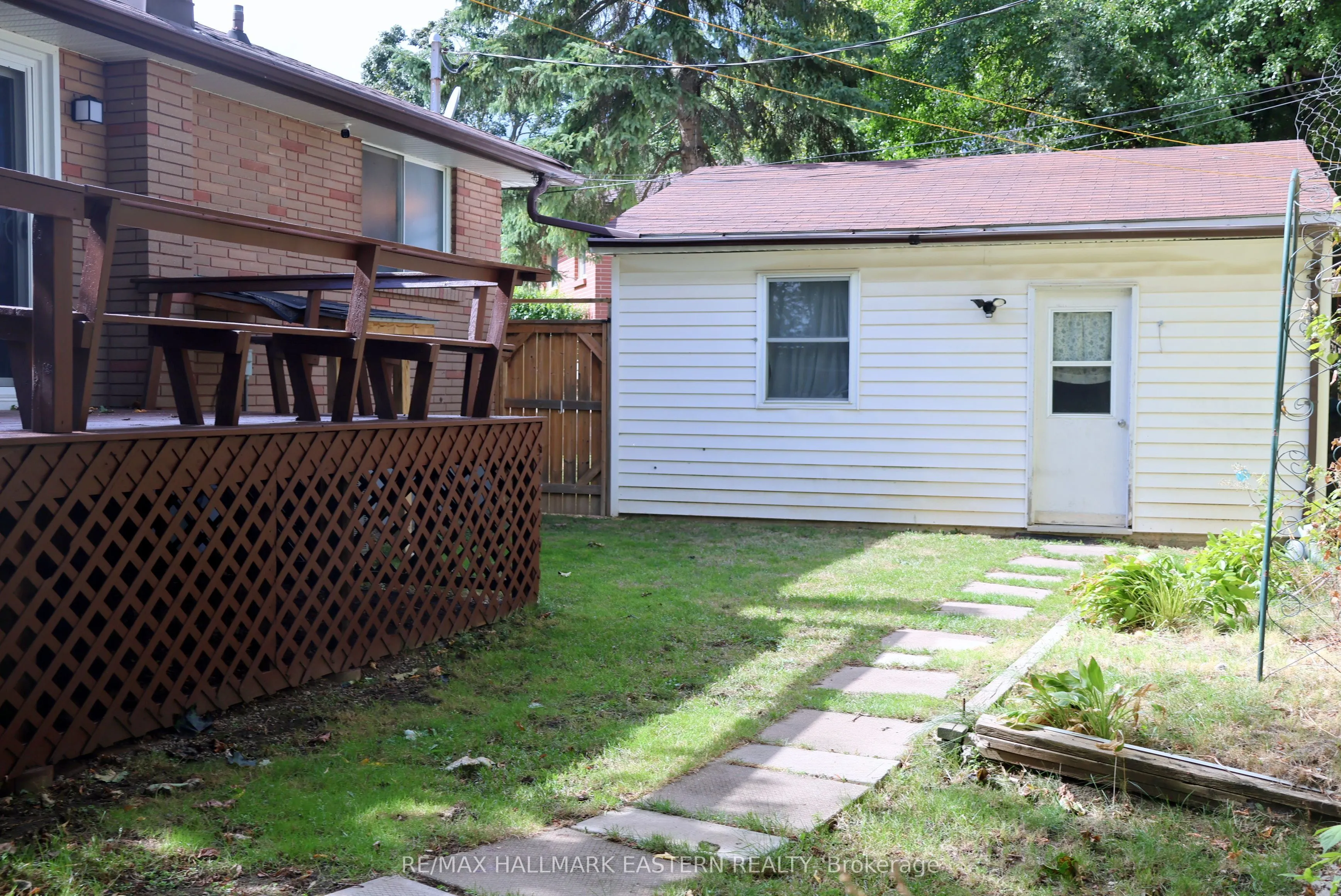 350 Dominion Crescent