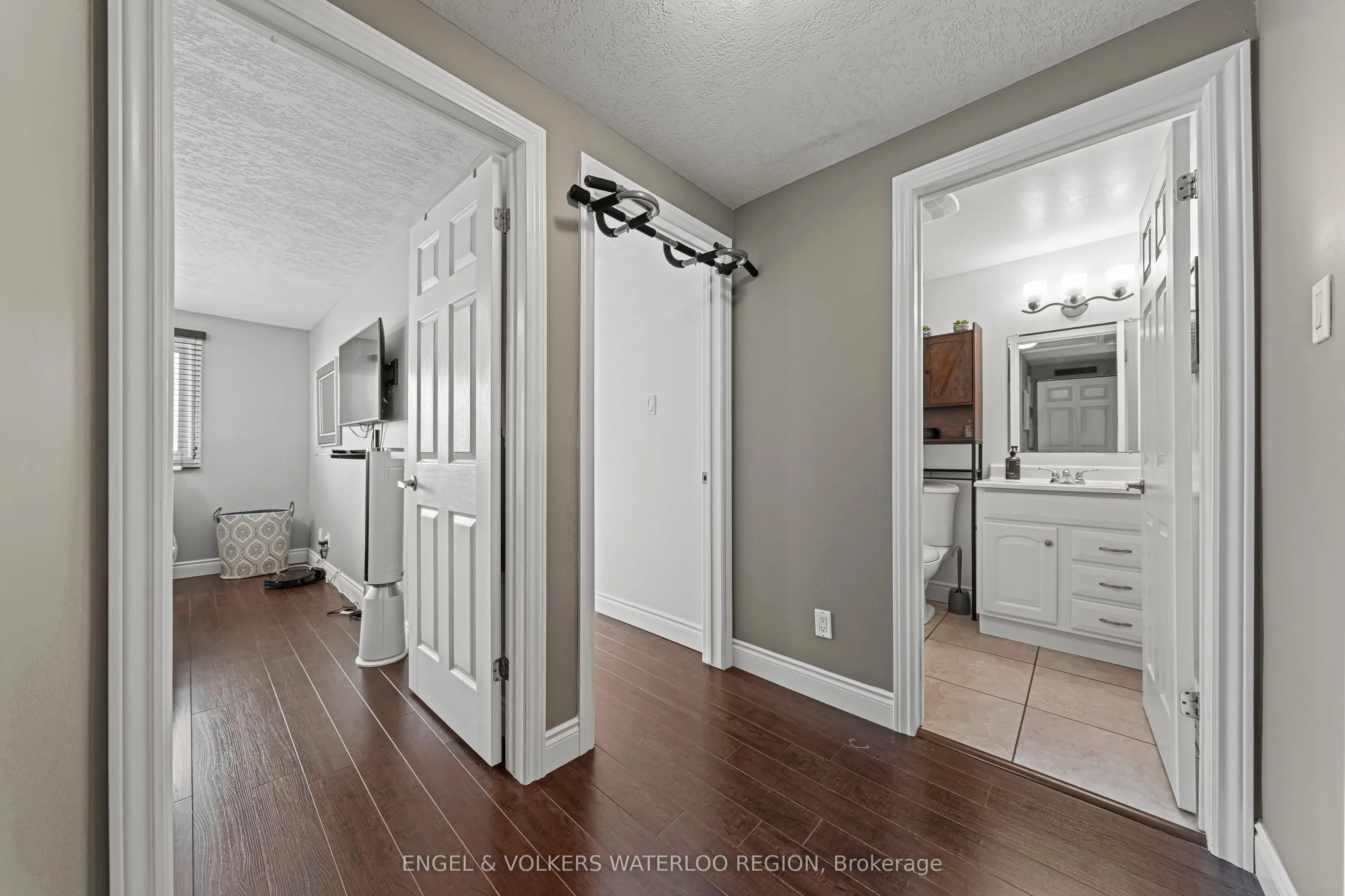 49 Cedarwoods Crescent, #28