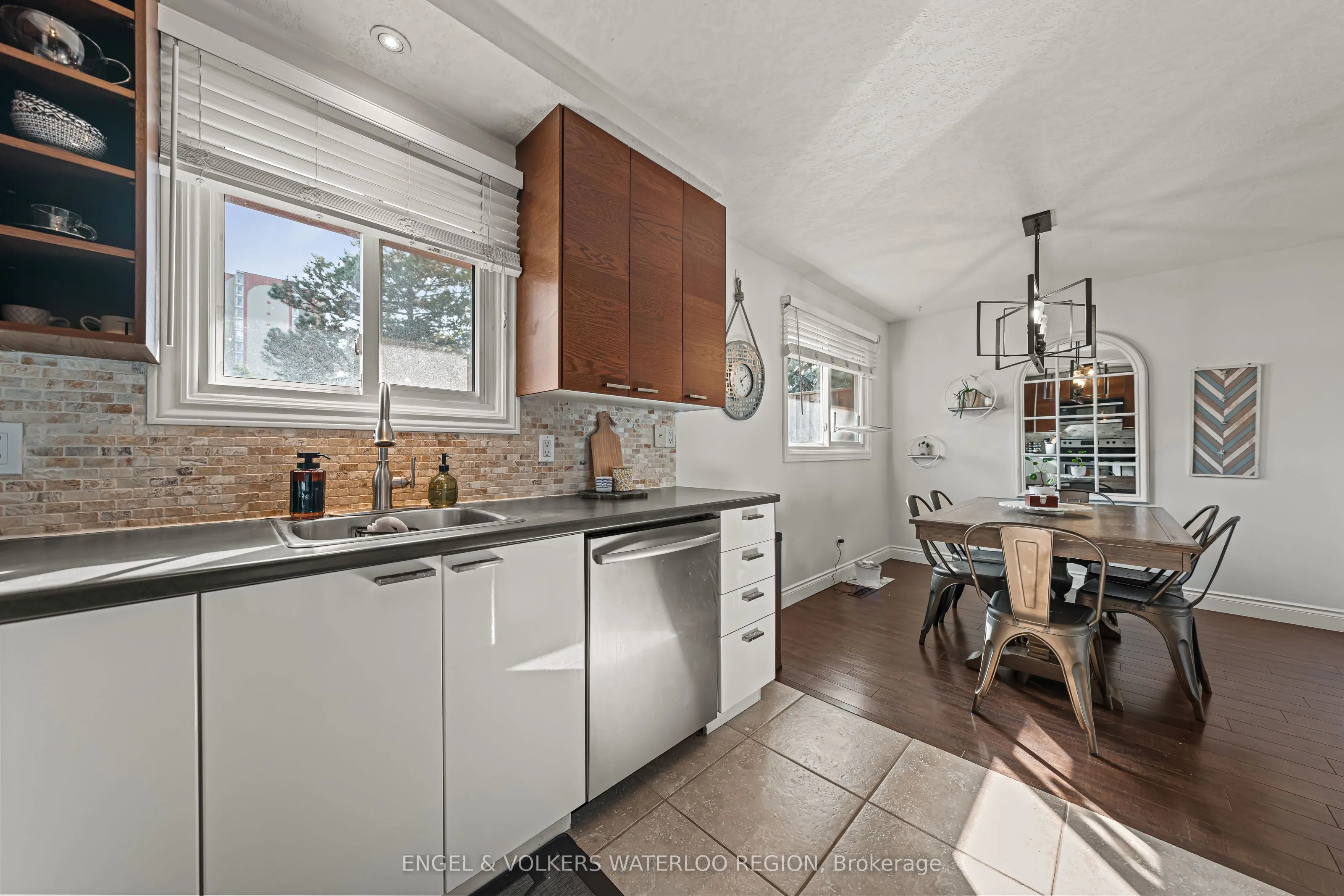 49 Cedarwoods Crescent, #28