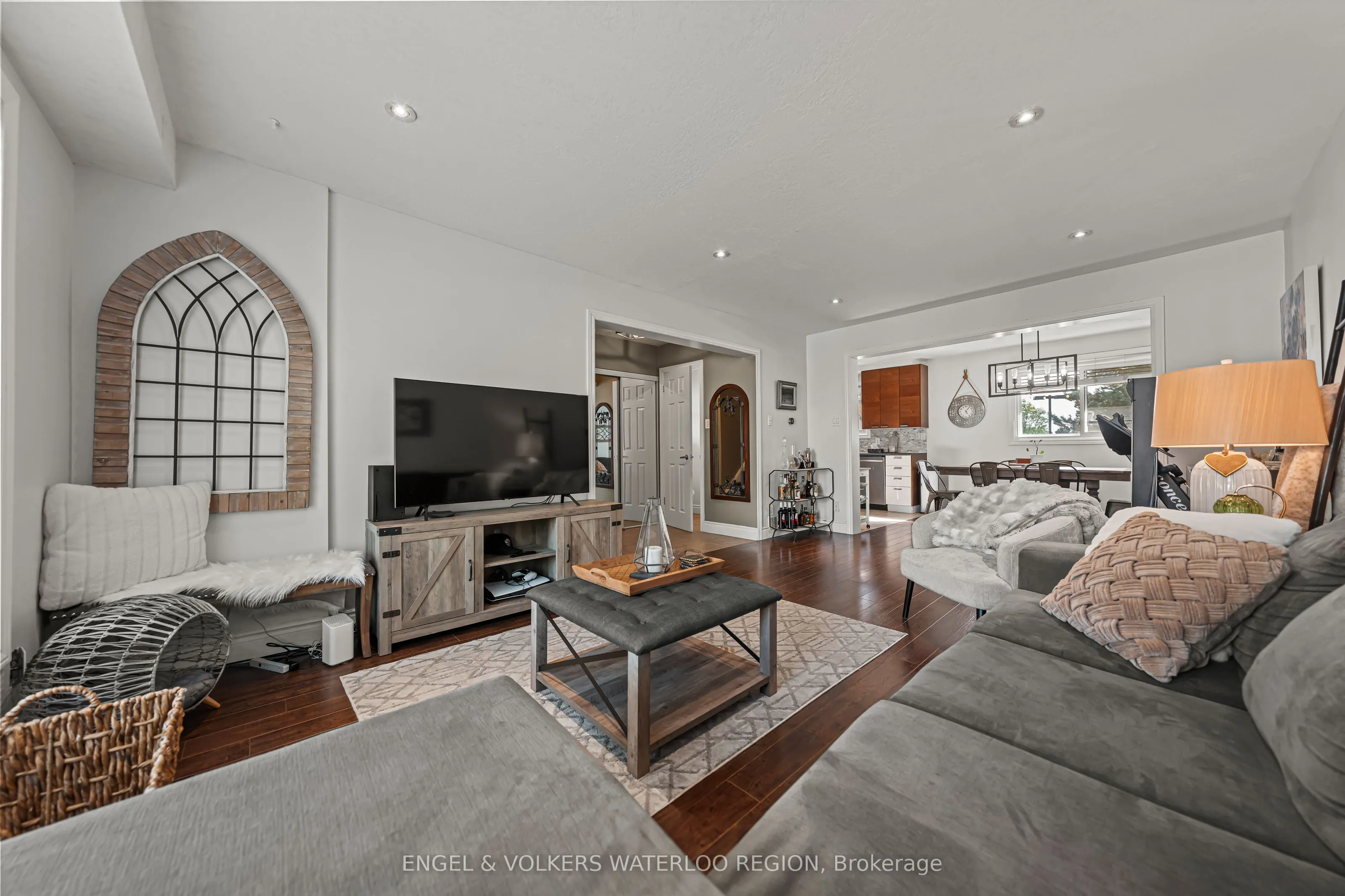 49 Cedarwoods Crescent, #28