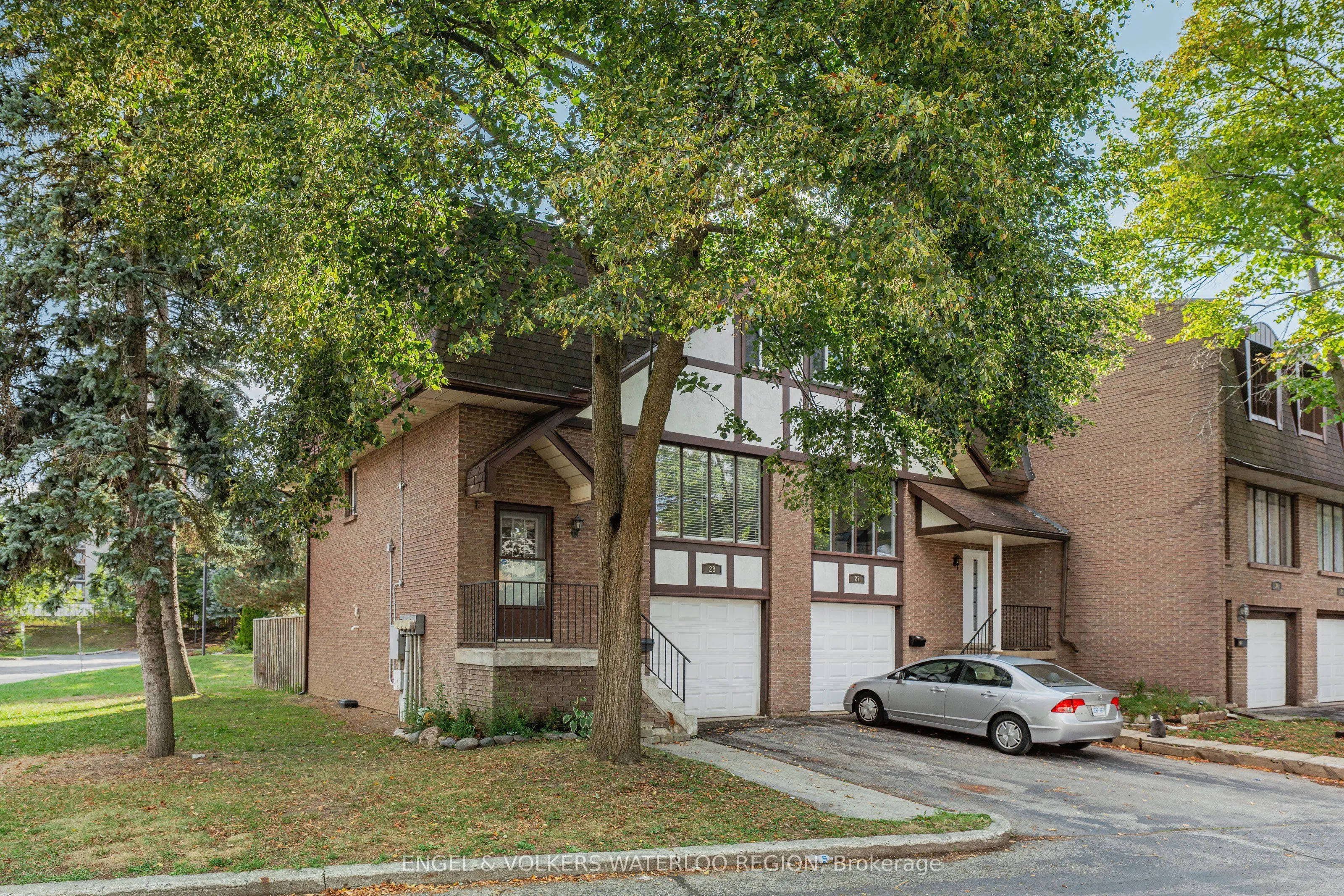49 Cedarwoods Crescent, #28