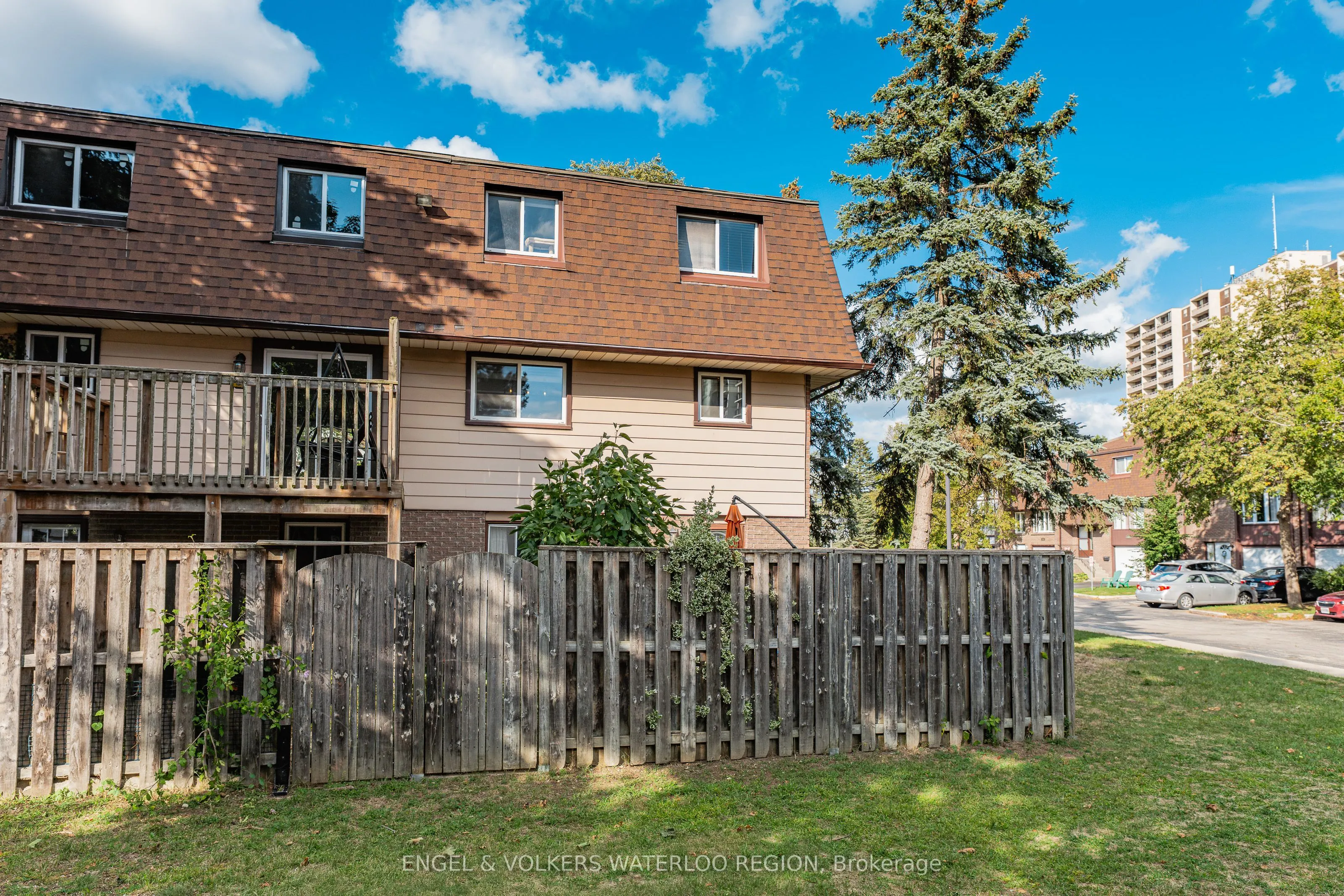 49 Cedarwoods Crescent, #28