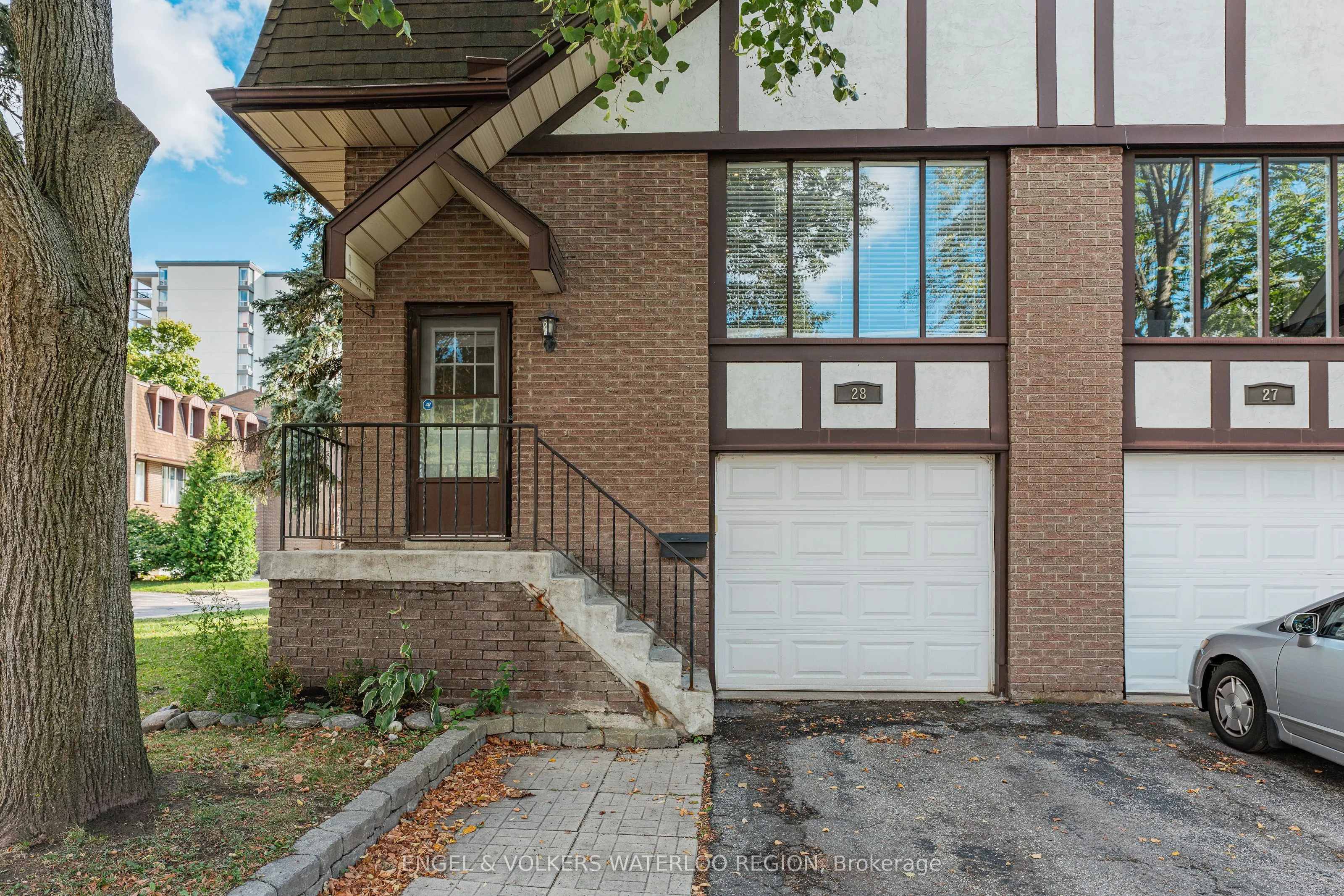 49 Cedarwoods Crescent, #28
