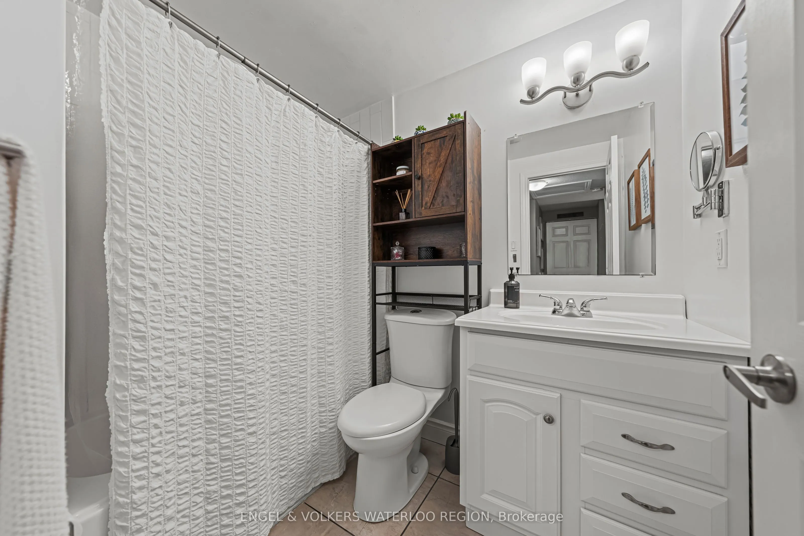 49 Cedarwoods Crescent, #28