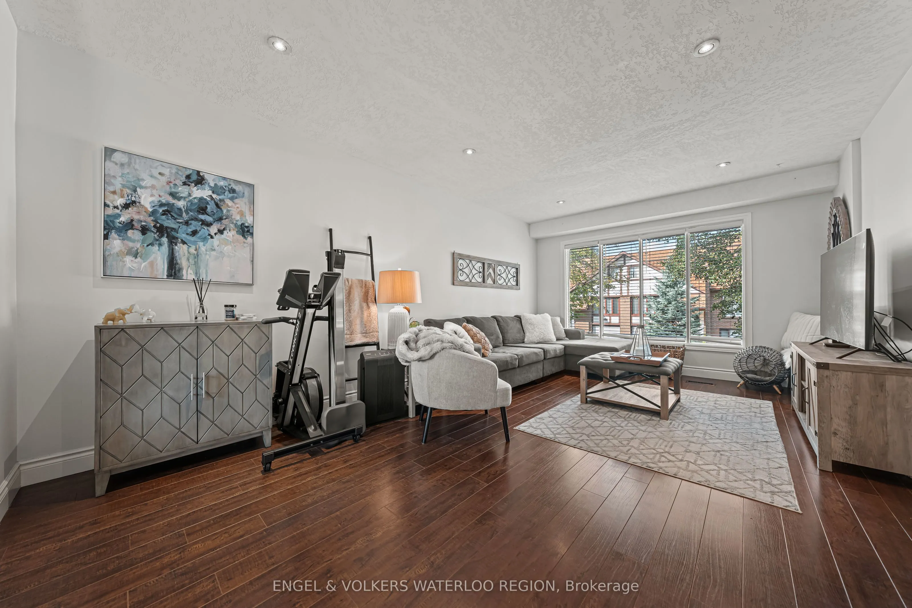 49 Cedarwoods Crescent, #28