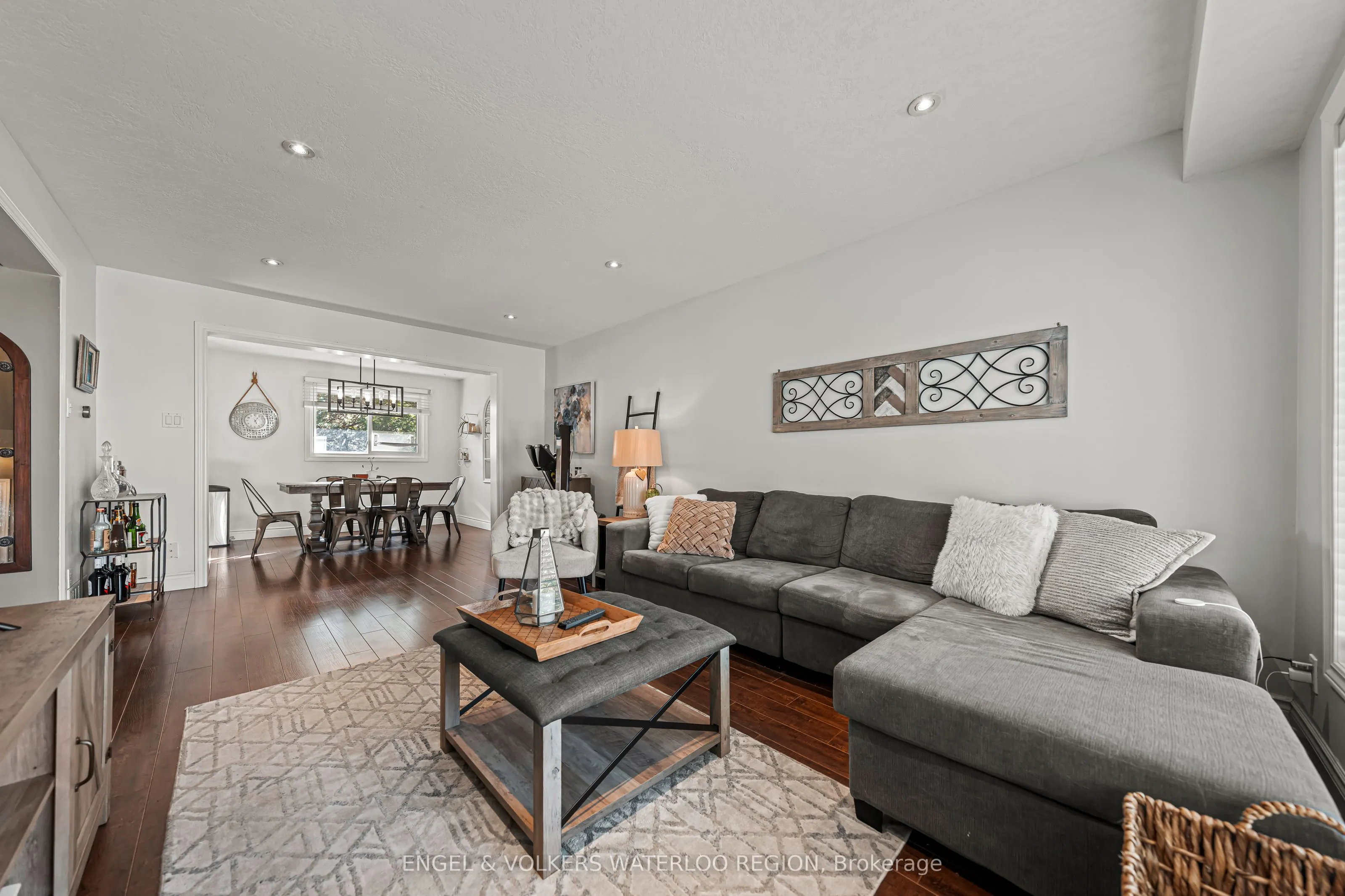 49 Cedarwoods Crescent, #28