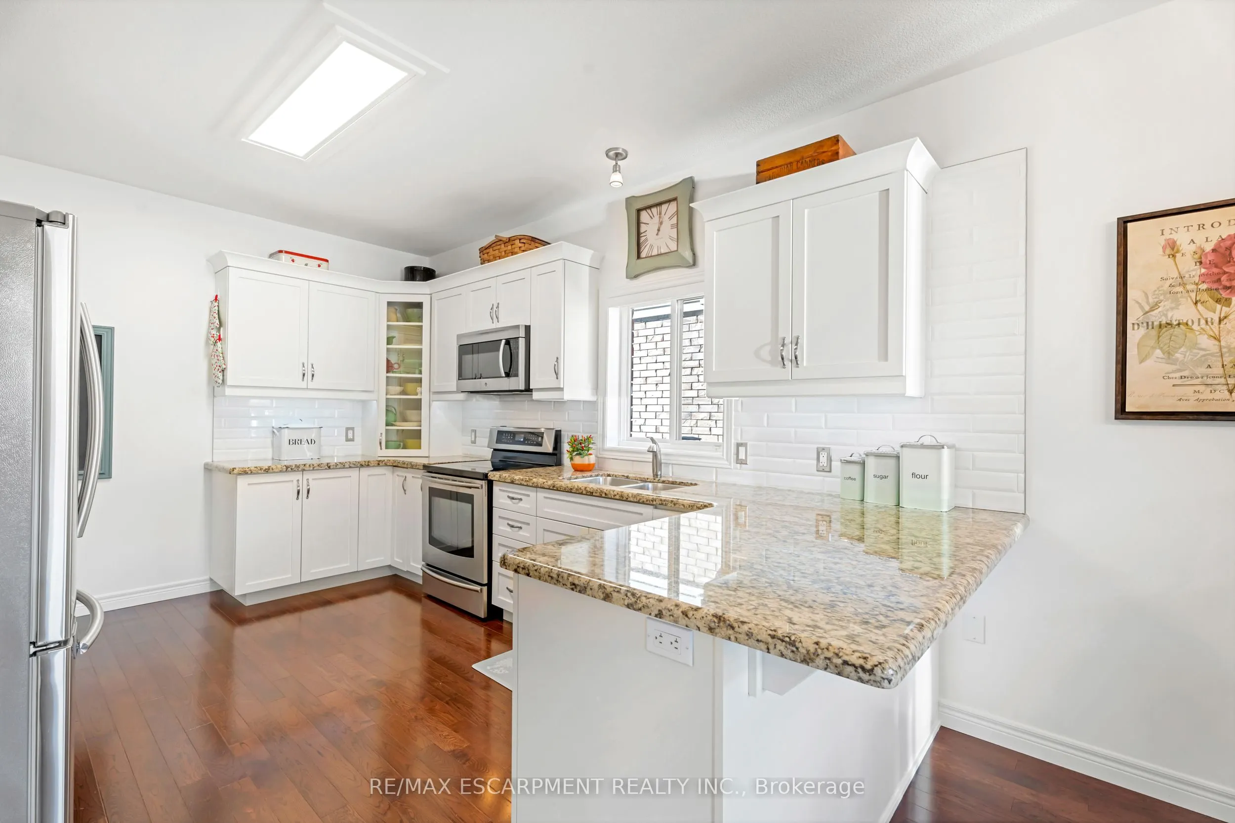 60 Garinger Crescent
