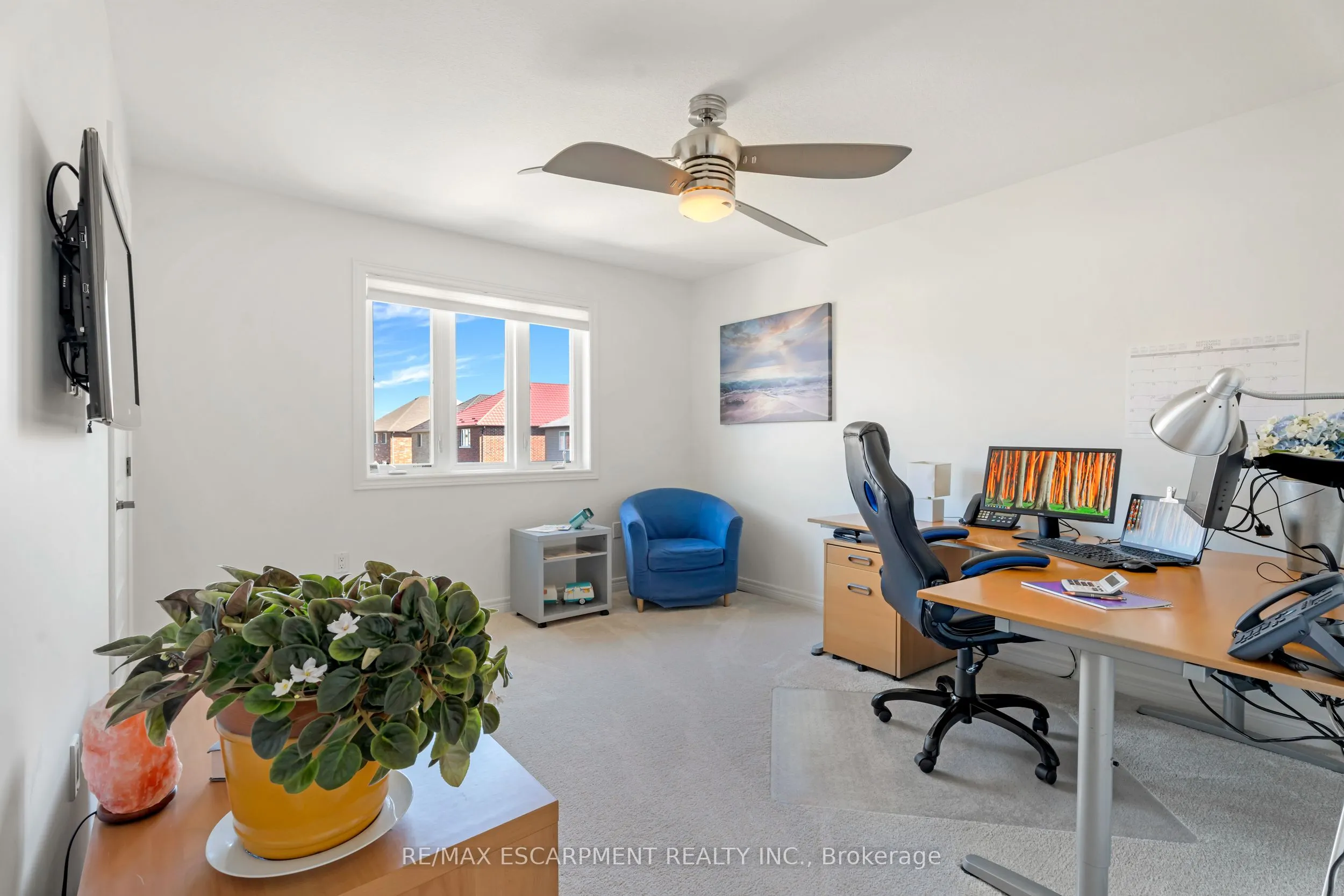 60 Garinger Crescent