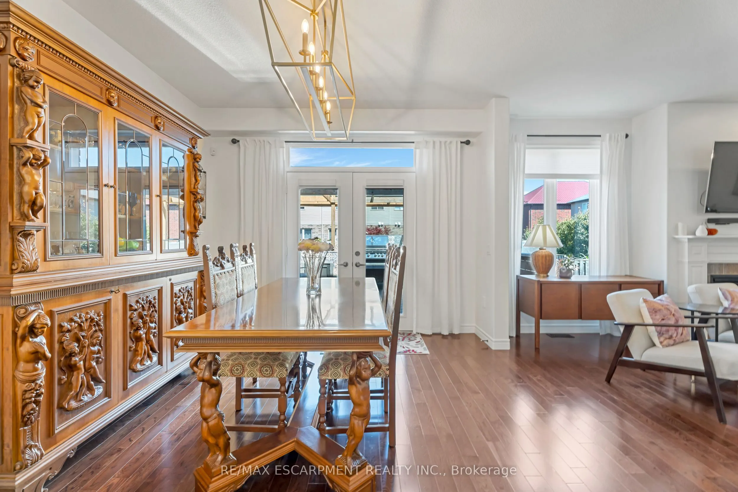 60 Garinger Crescent