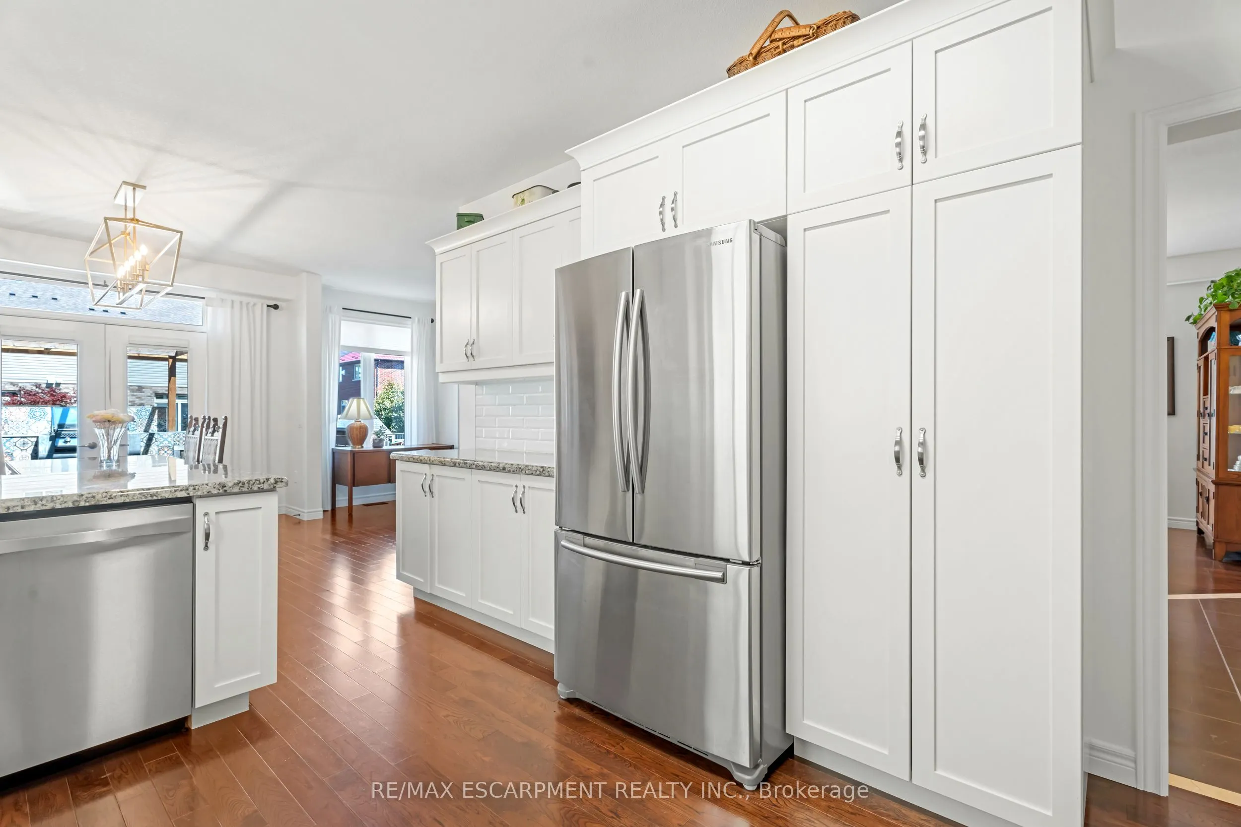 60 Garinger Crescent