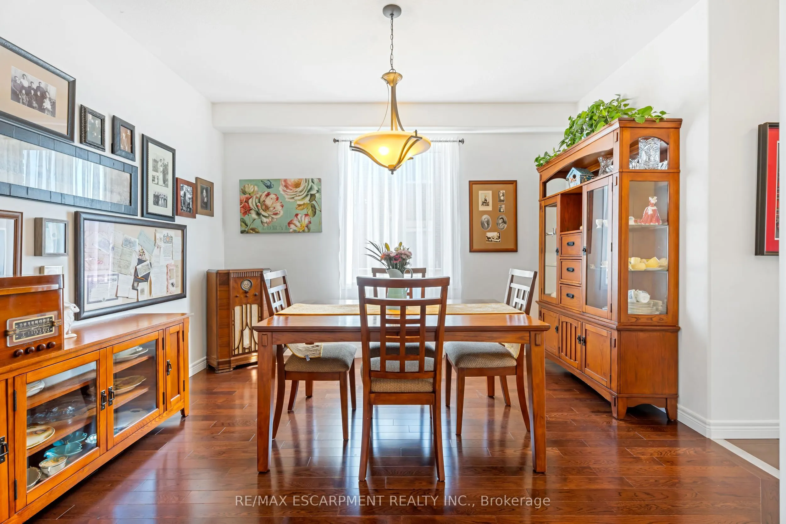 60 Garinger Crescent
