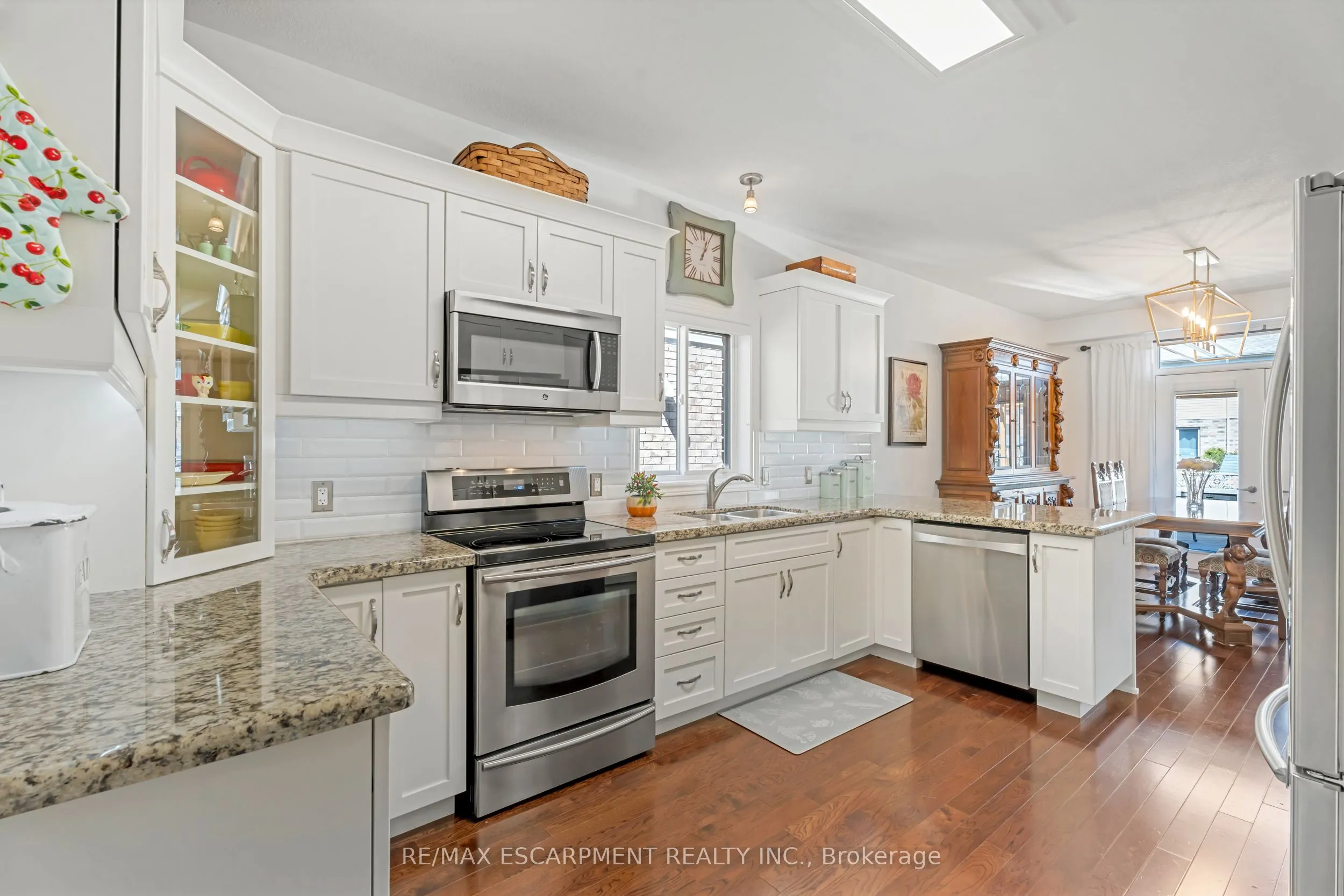 60 Garinger Crescent