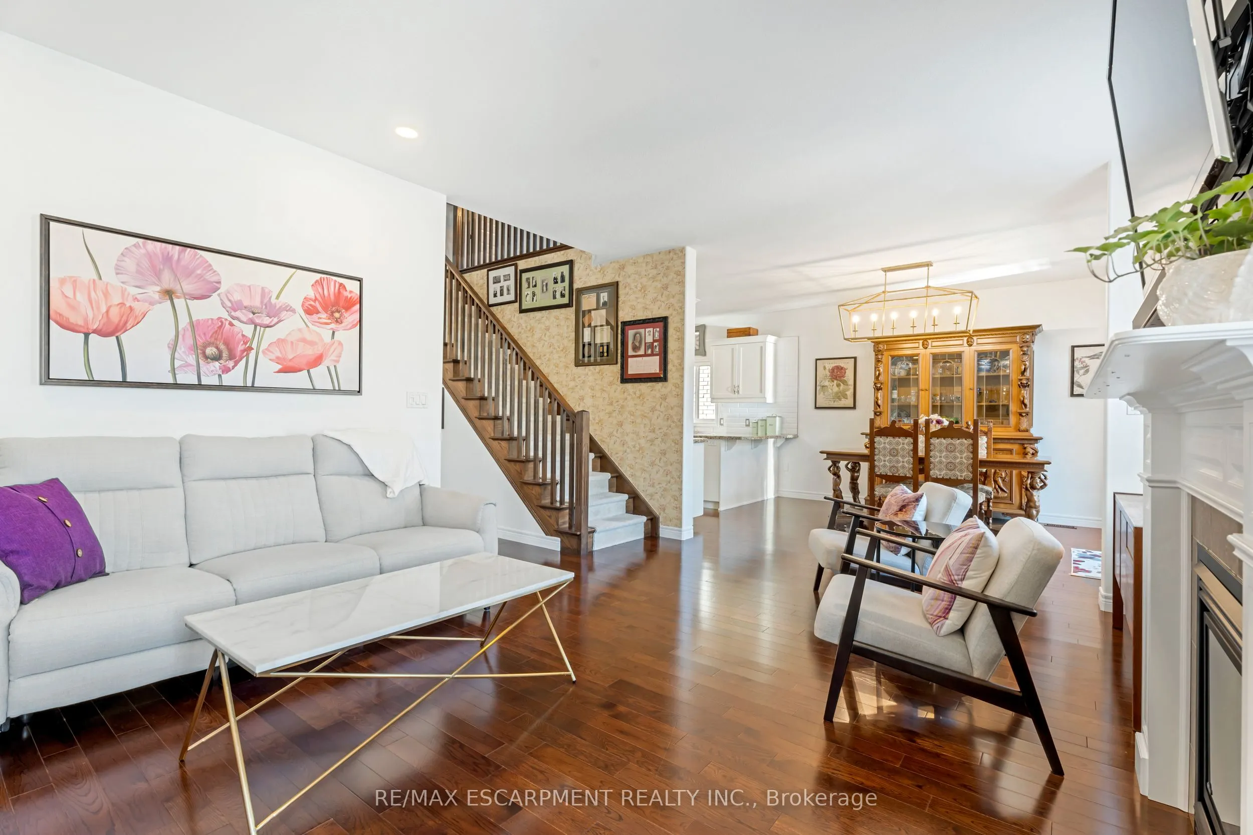 60 Garinger Crescent