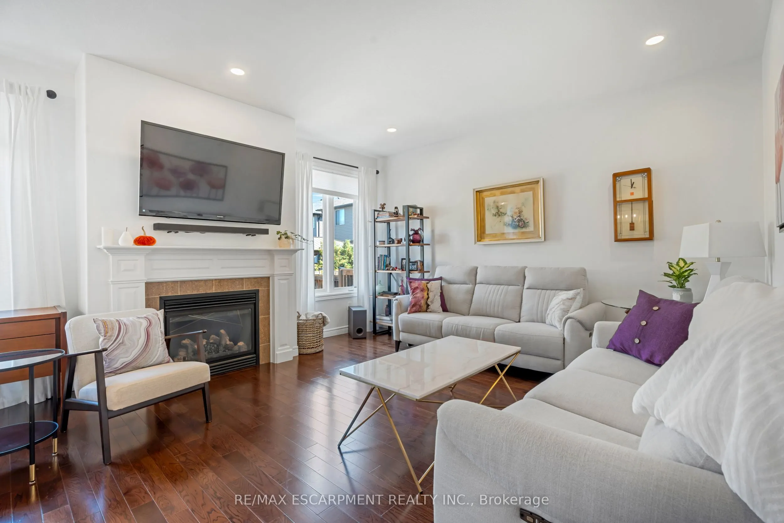 60 Garinger Crescent