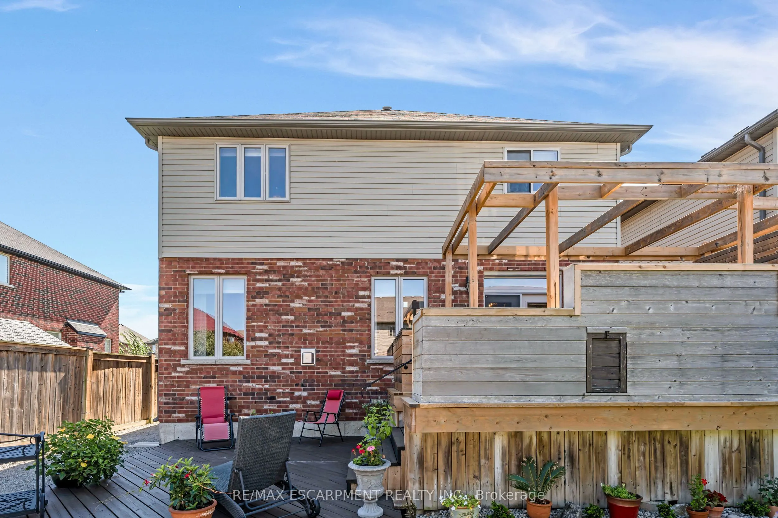 60 Garinger Crescent