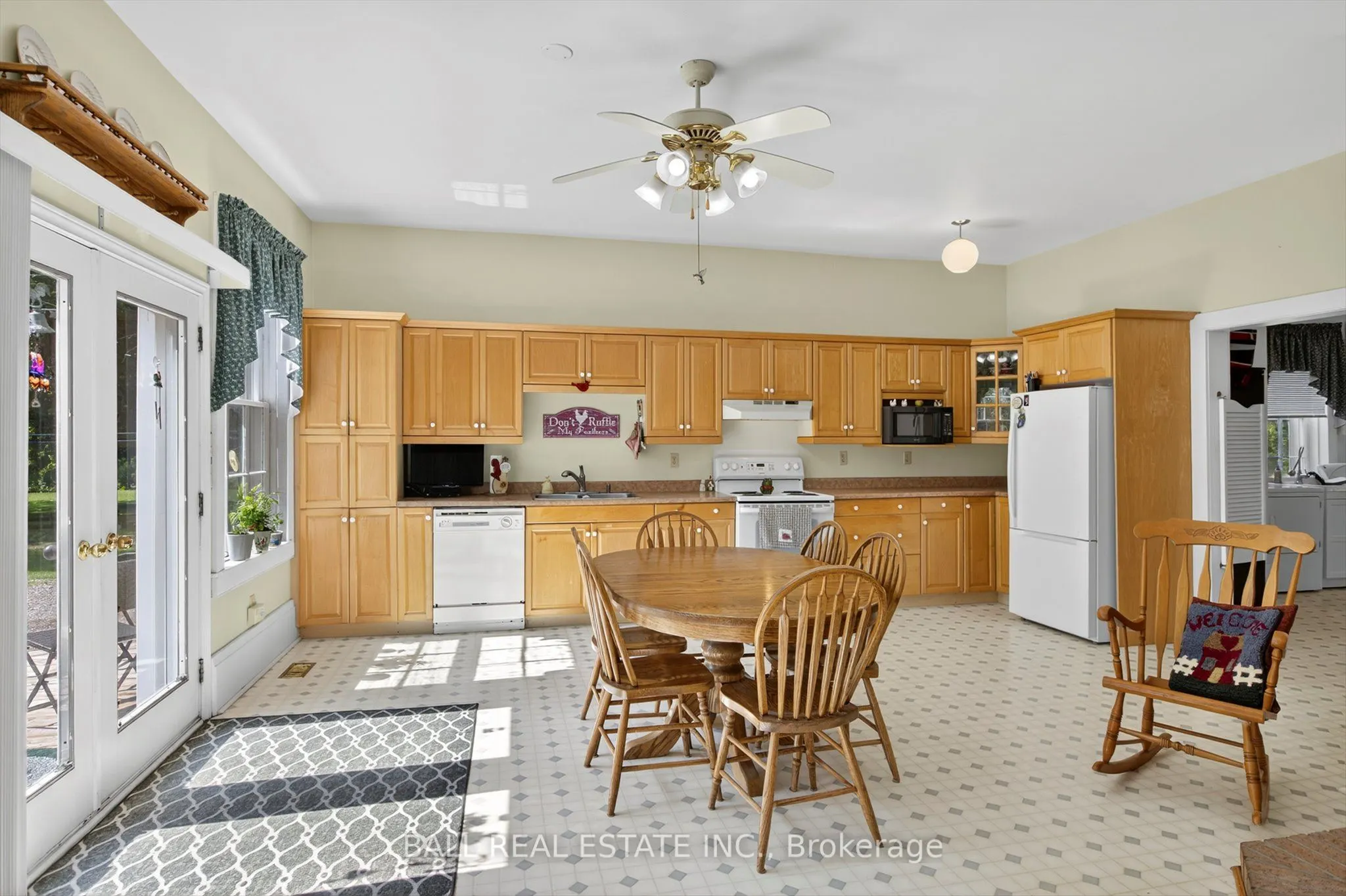 130 Front Street W