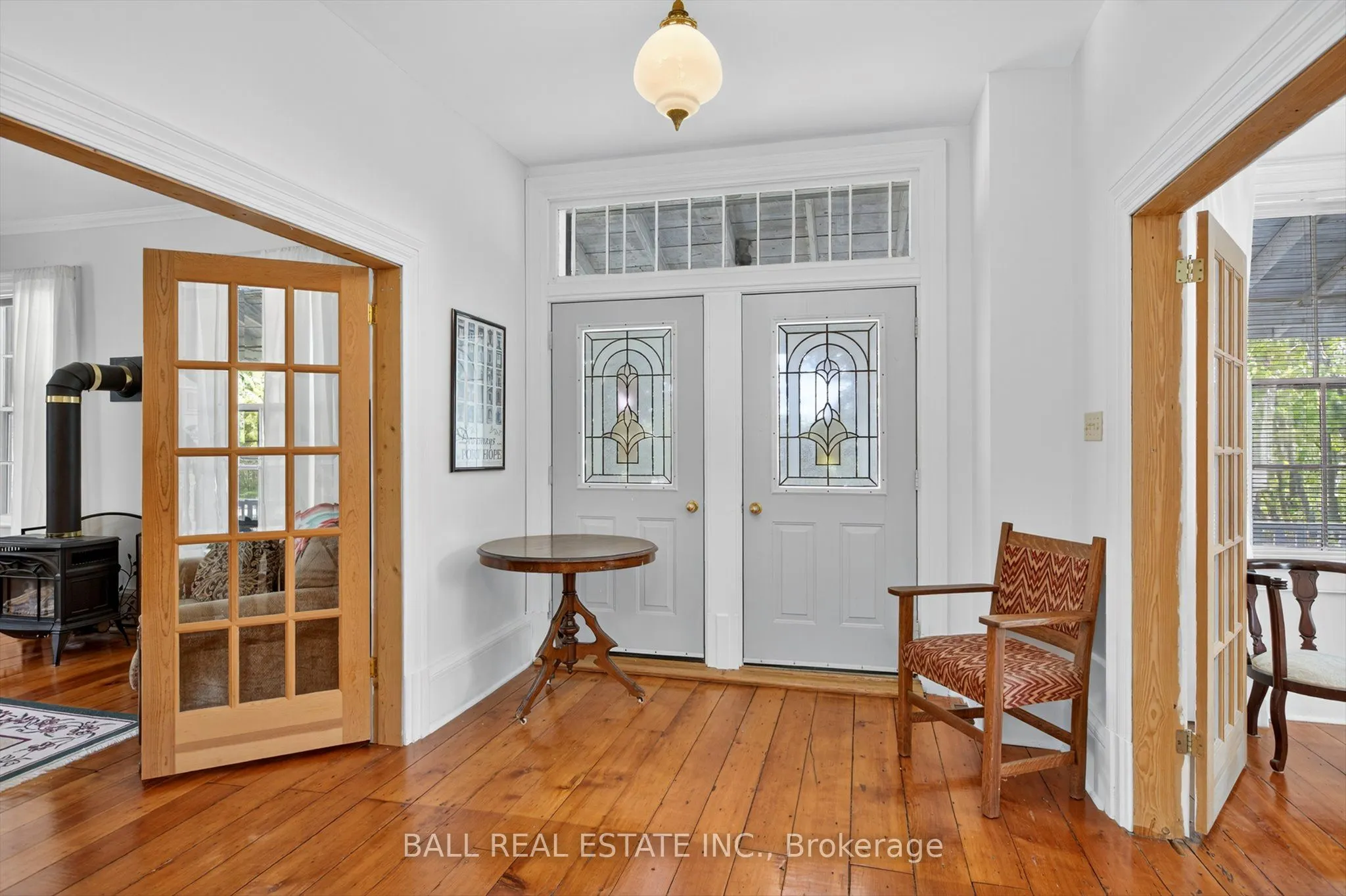 130 Front Street W