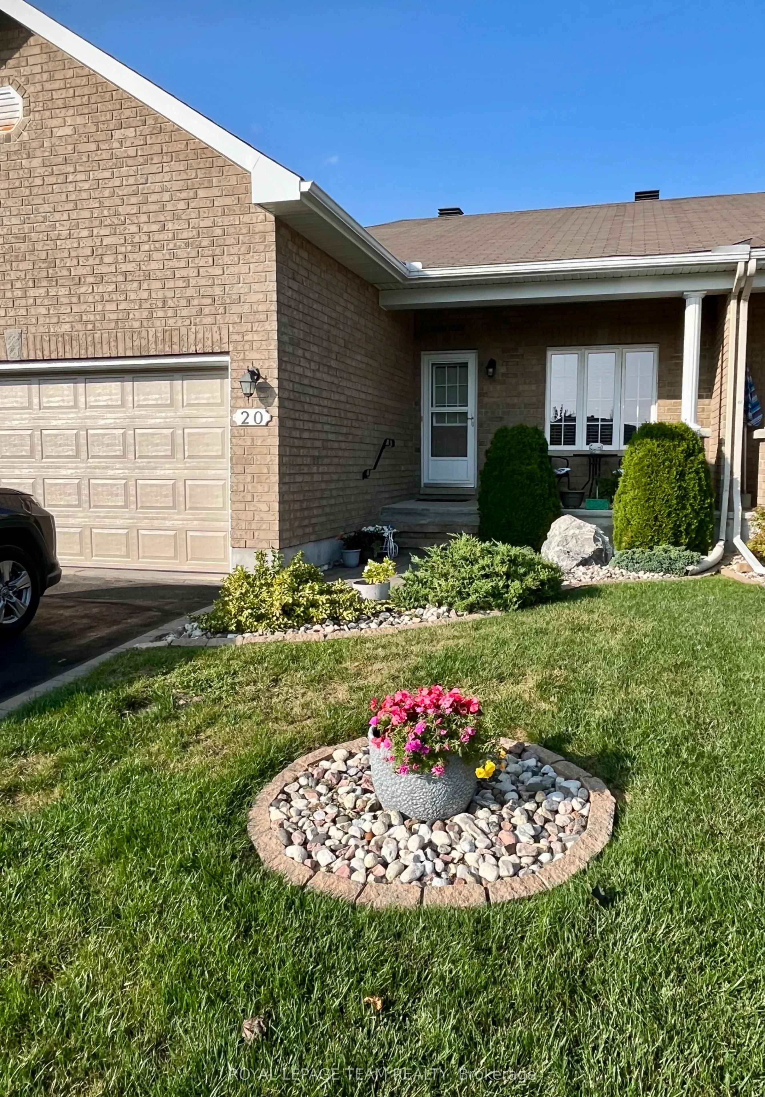 20 Moe Robillard Street