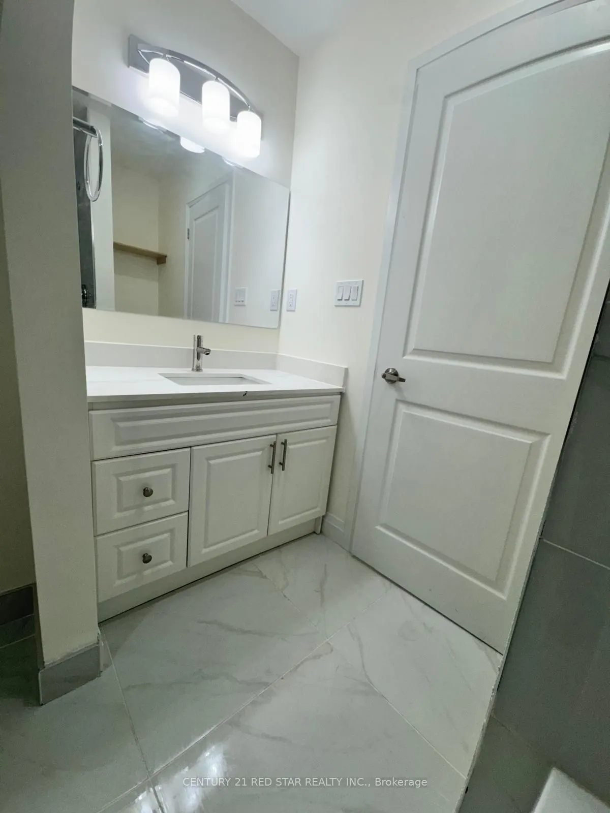 368 Dundas Street, #1